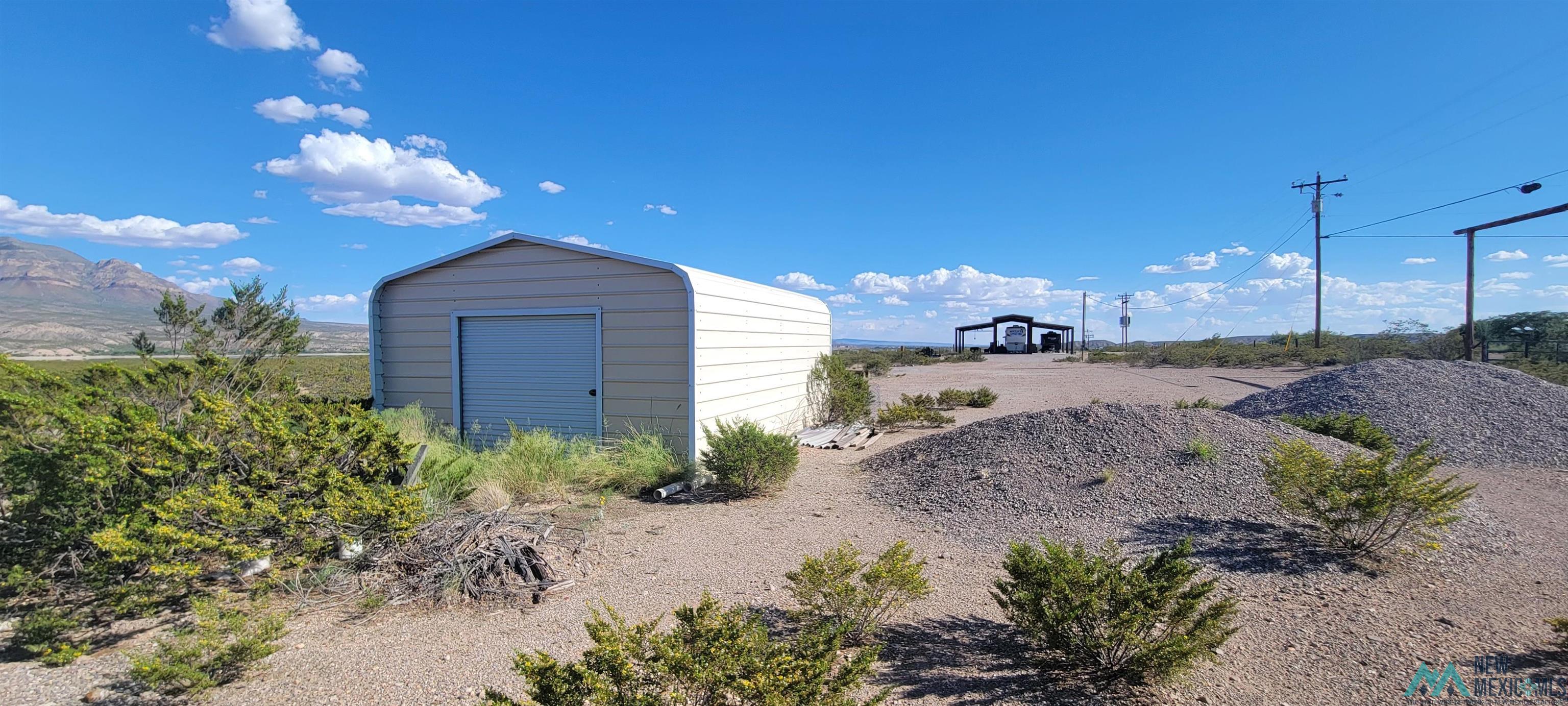 14525 187 Highway, Caballo, Texas image 8