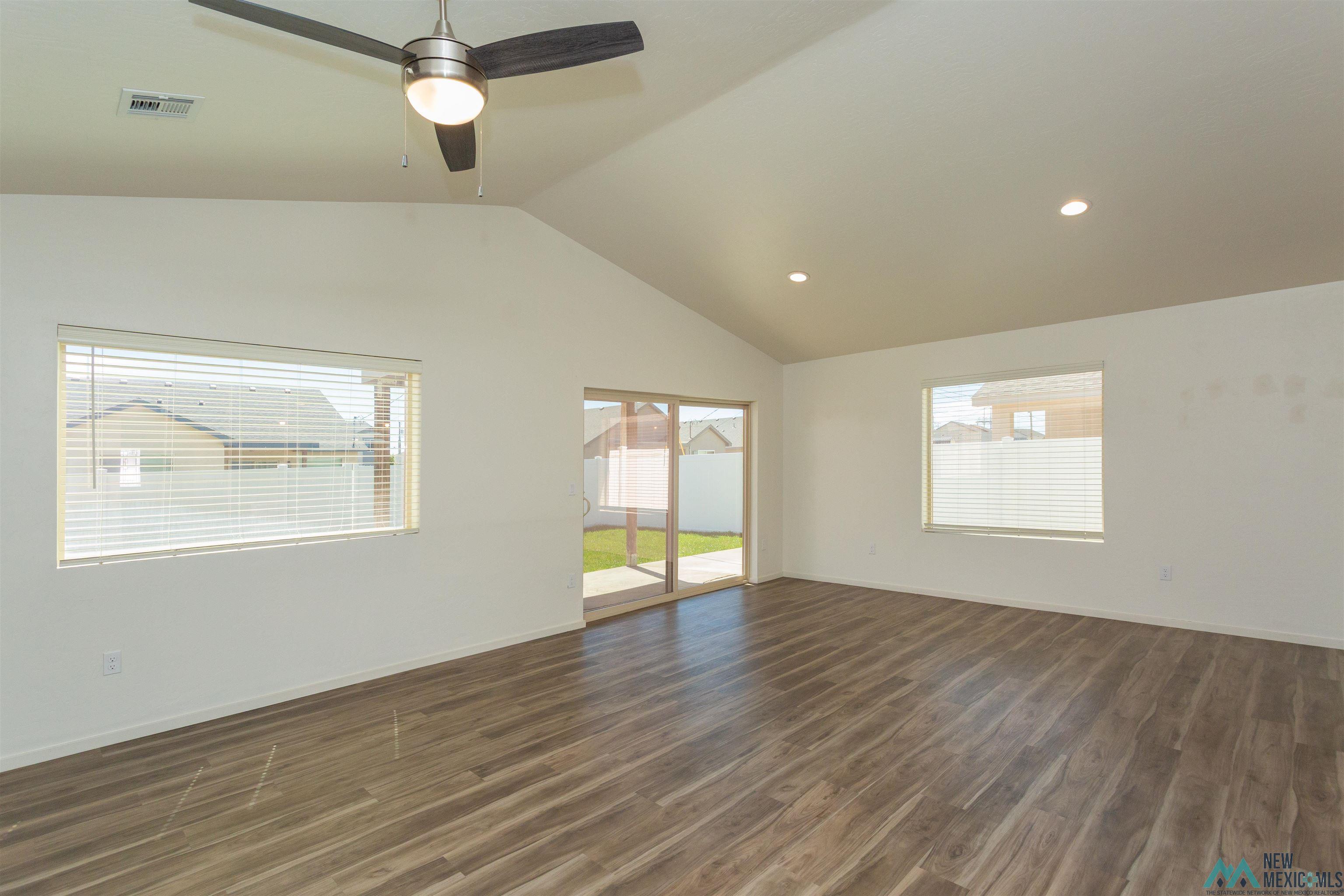 Artesia, New Mexico 88210, United States, 3 Bedrooms Bedrooms, ,2 BathroomsBathrooms,Residential,Active,222880