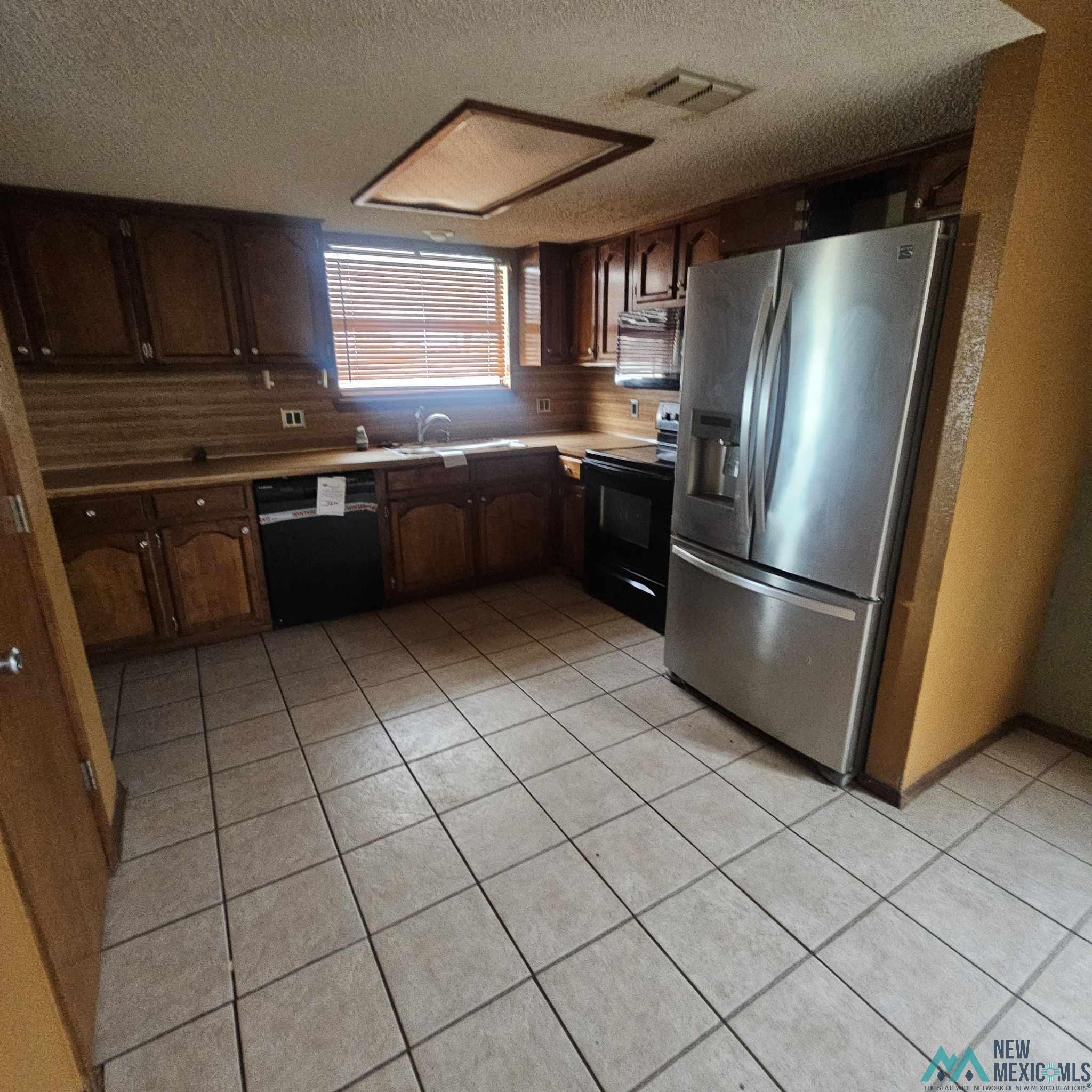 Clovis, New Mexico 88101, United States, 3 Bedrooms Bedrooms, ,2 BathroomsBathrooms,Residential,Active,104449