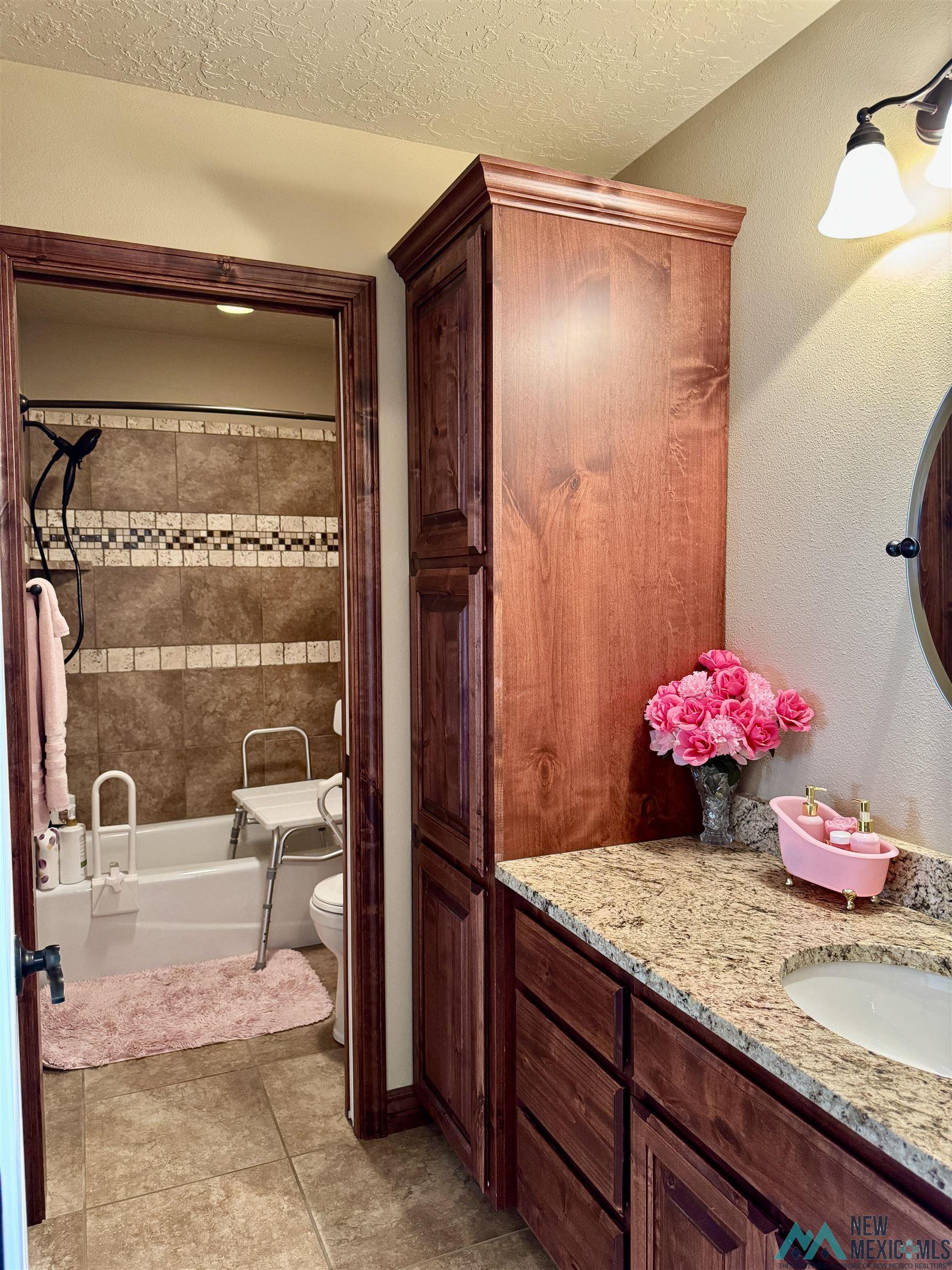 704 Providence Circle, Clovis, Texas image 26