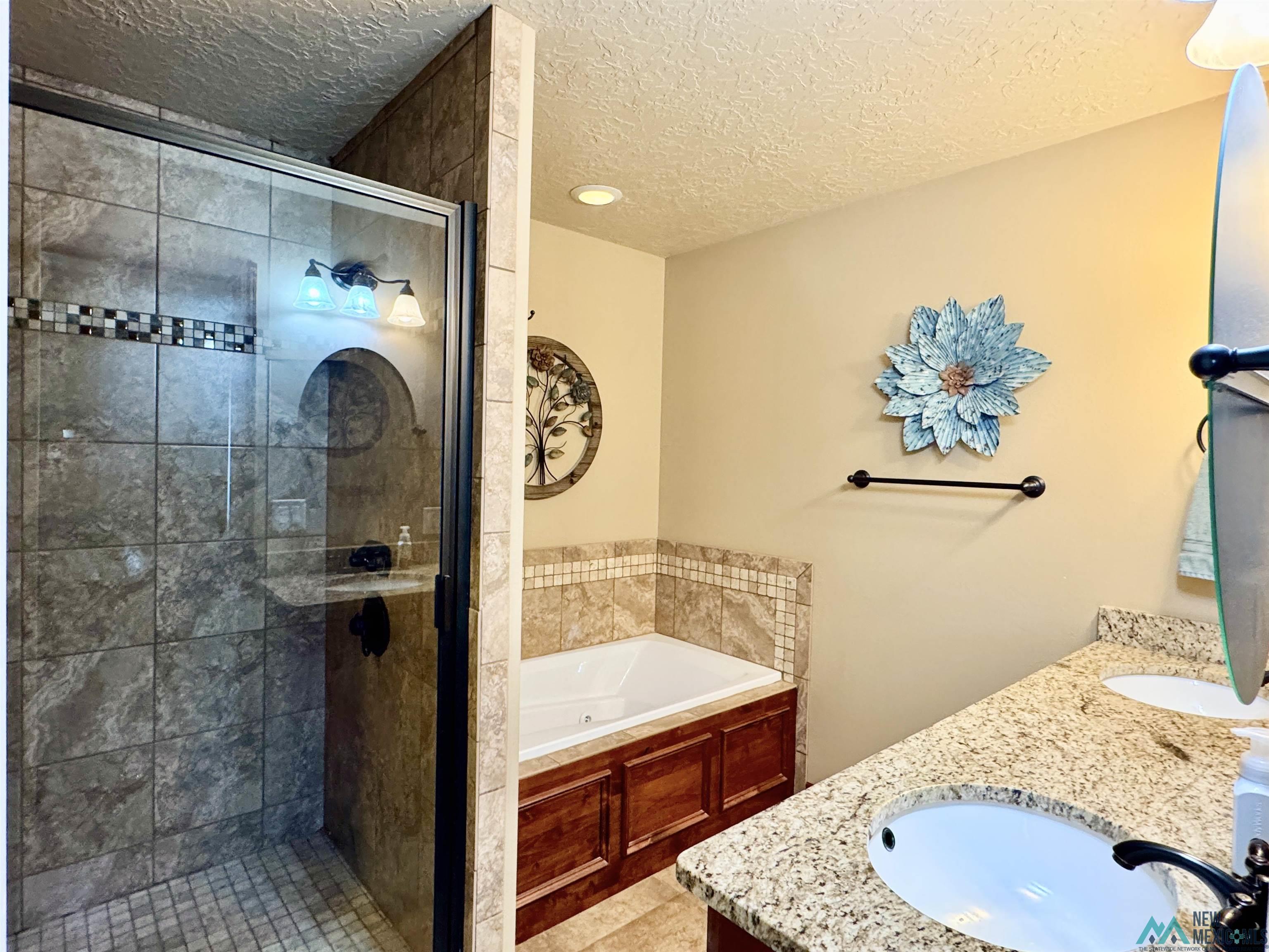 704 Providence Circle, Clovis, Texas image 17