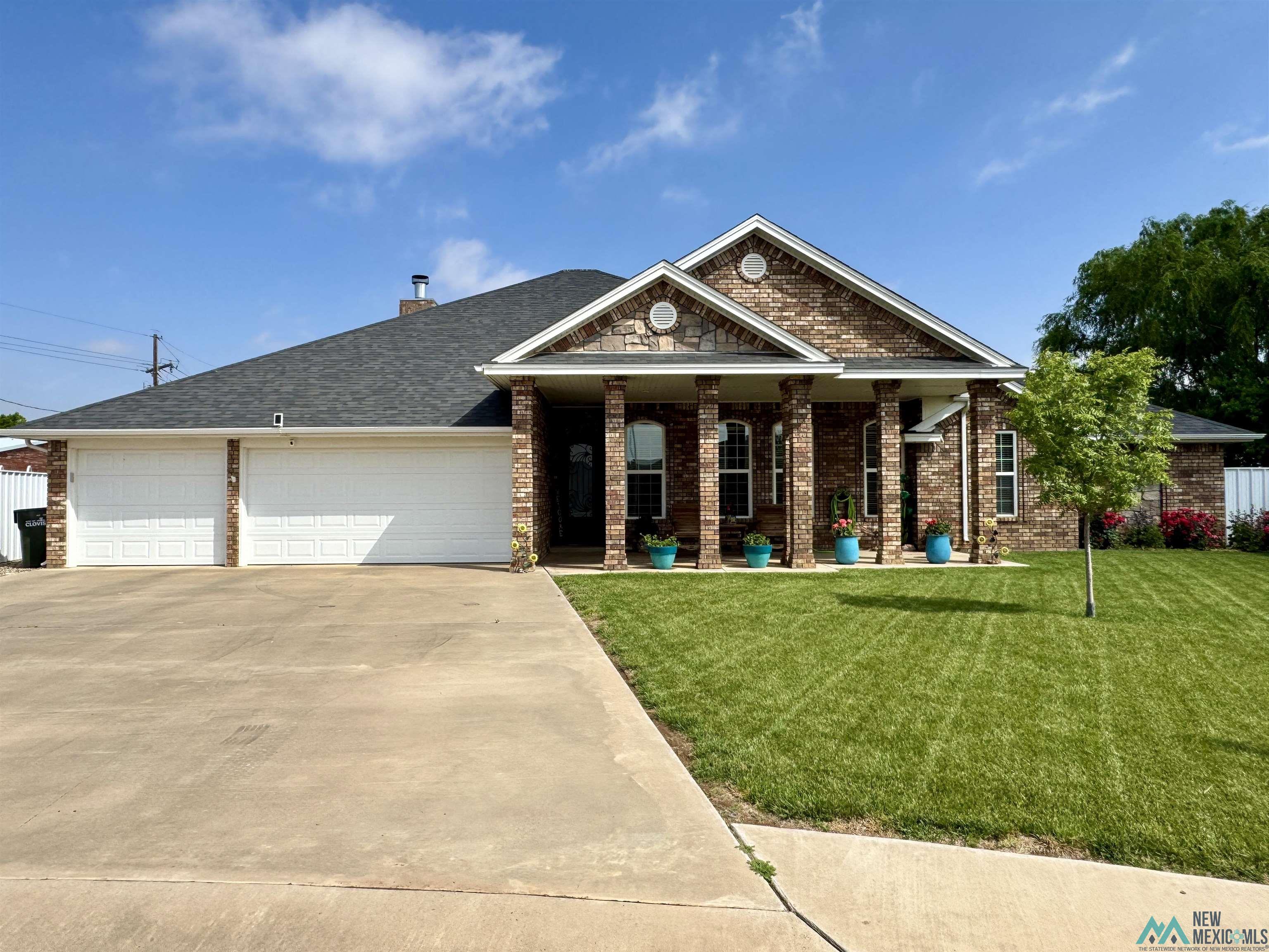 704 Providence Circle, Clovis, Texas image 1