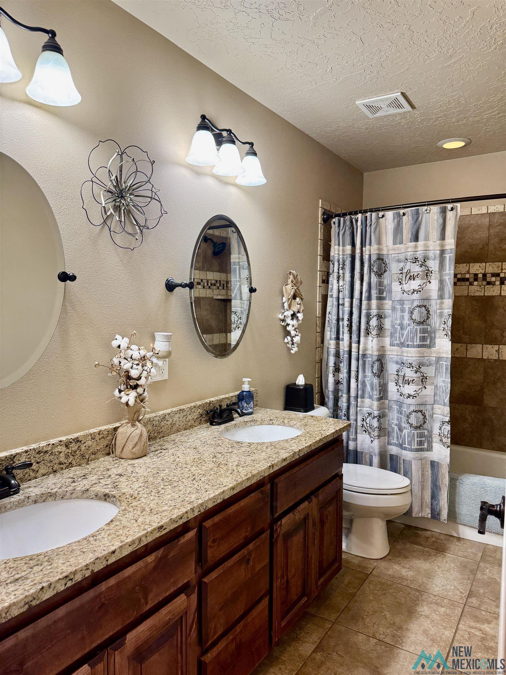 704 Providence Circle, Clovis, Texas image 23