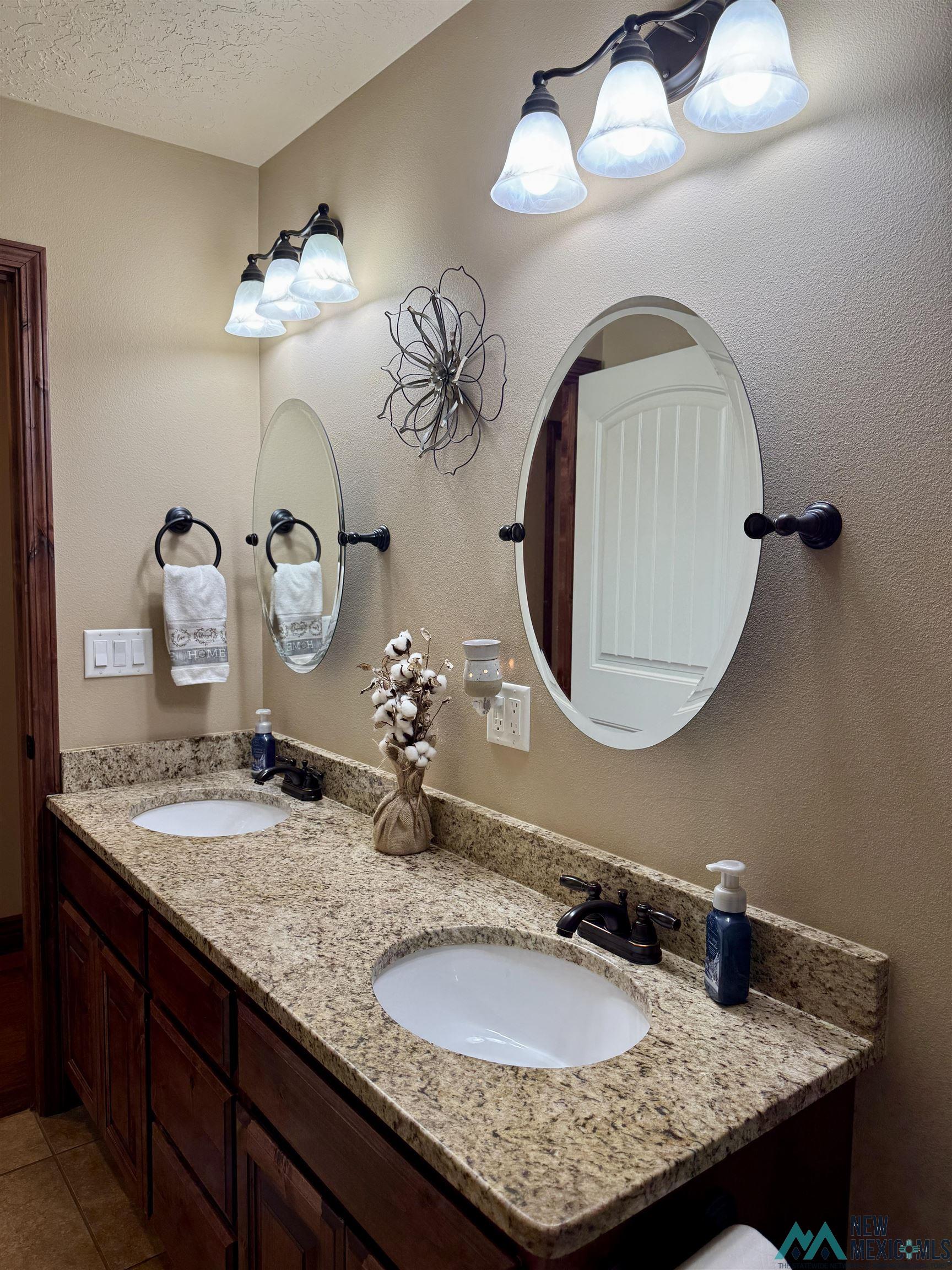 704 Providence Circle, Clovis, Texas image 24