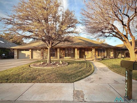Homes For Sale - 530 E Jemez Road<br/> Hobbs, NM 88240