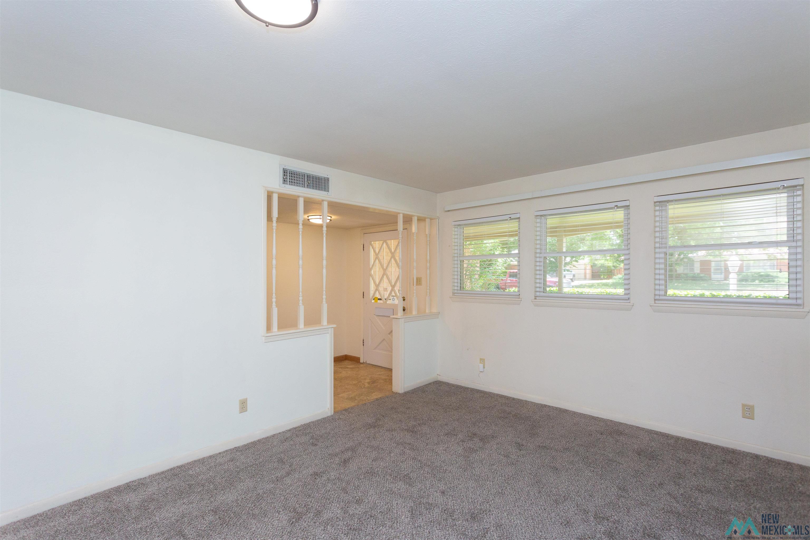 3011 N Garden Avenue, Roswell, Texas image 6
