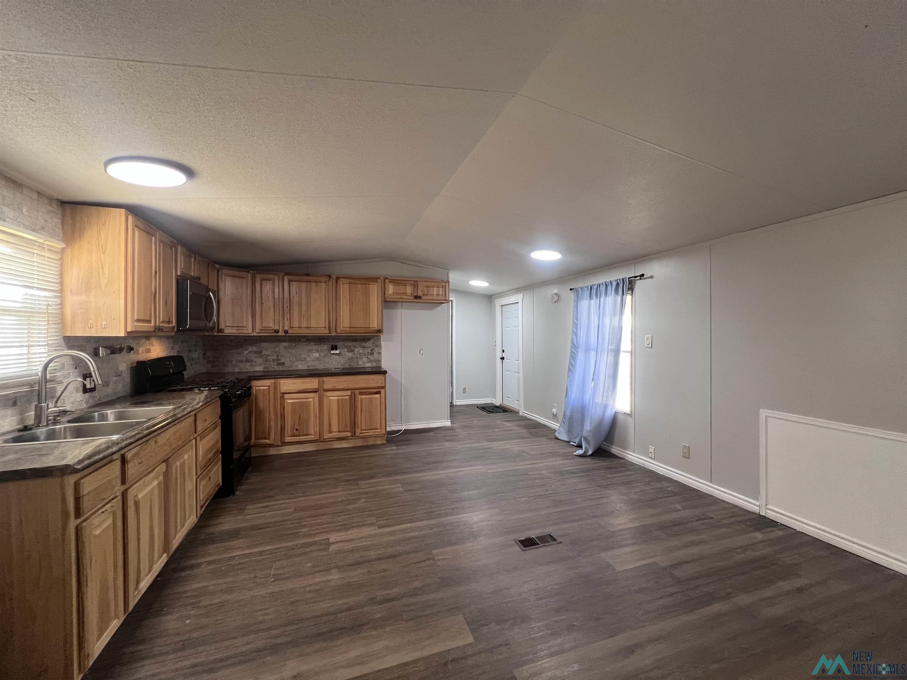 28 W Blevins Road, Artesia, New Mexico image 5
