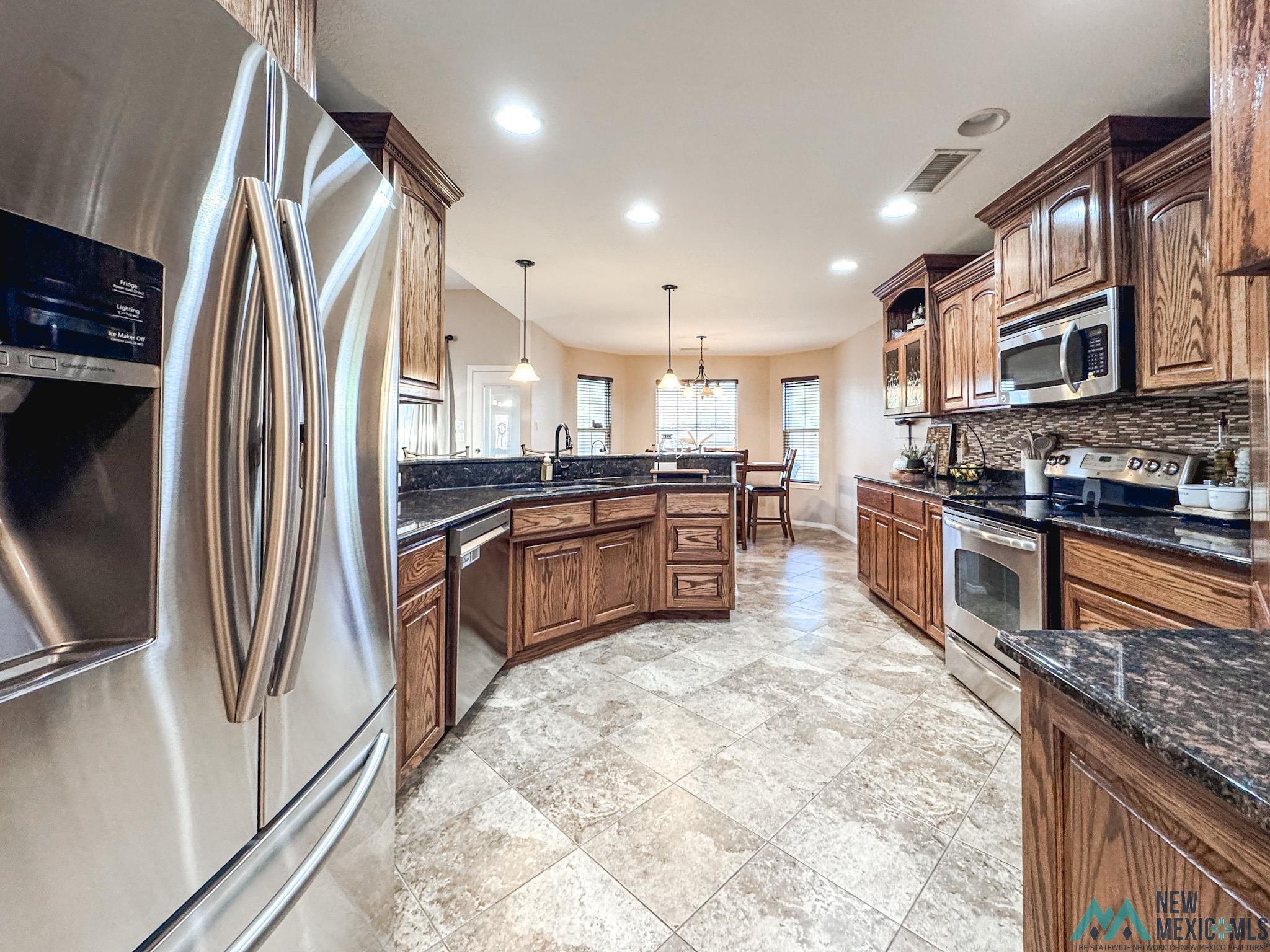 1007 Le Ann Drive, Roswell, Texas image 21