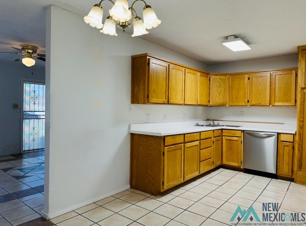1511 S Poplar Avenue, Roswell, Texas image 9