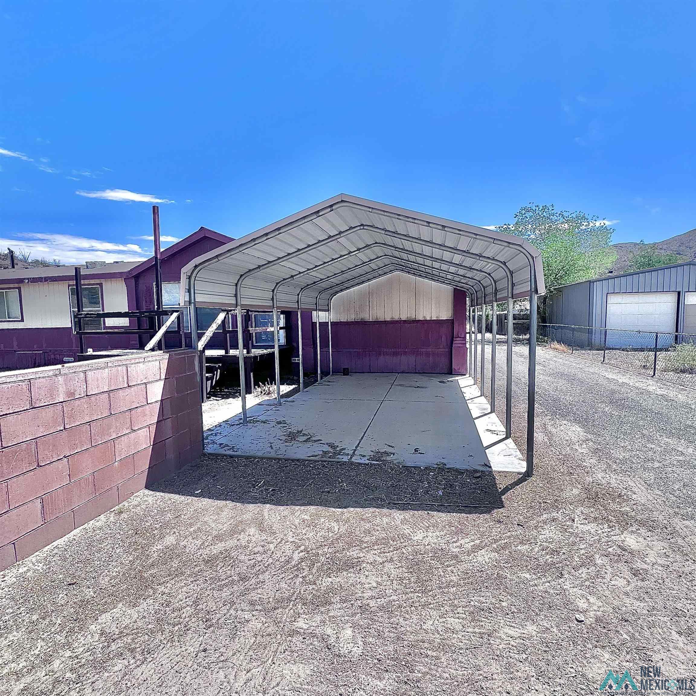 202 Ploen Street, Truth Or Consequences, Texas image 3