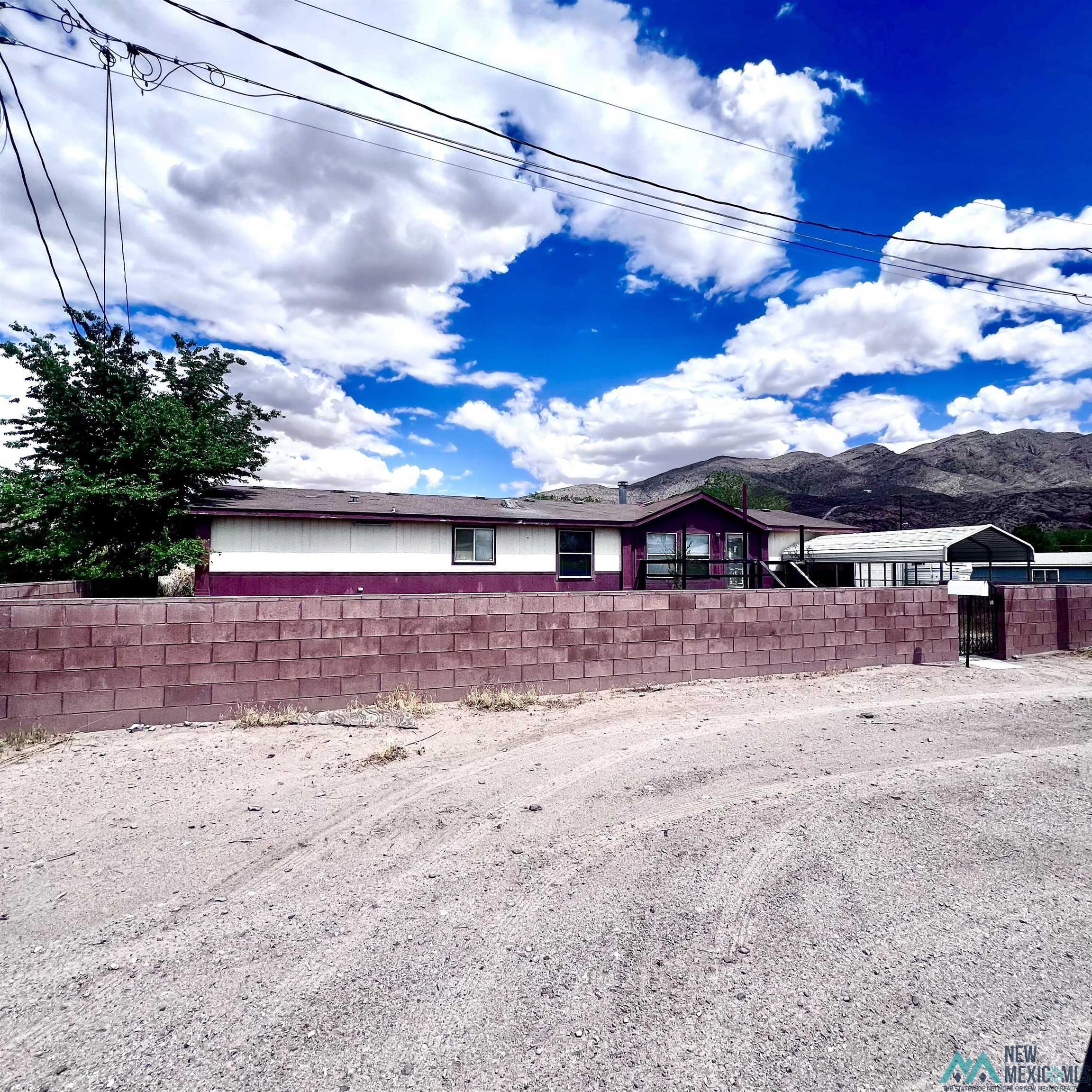 202 Ploen Street, Truth Or Consequences, Texas image 1