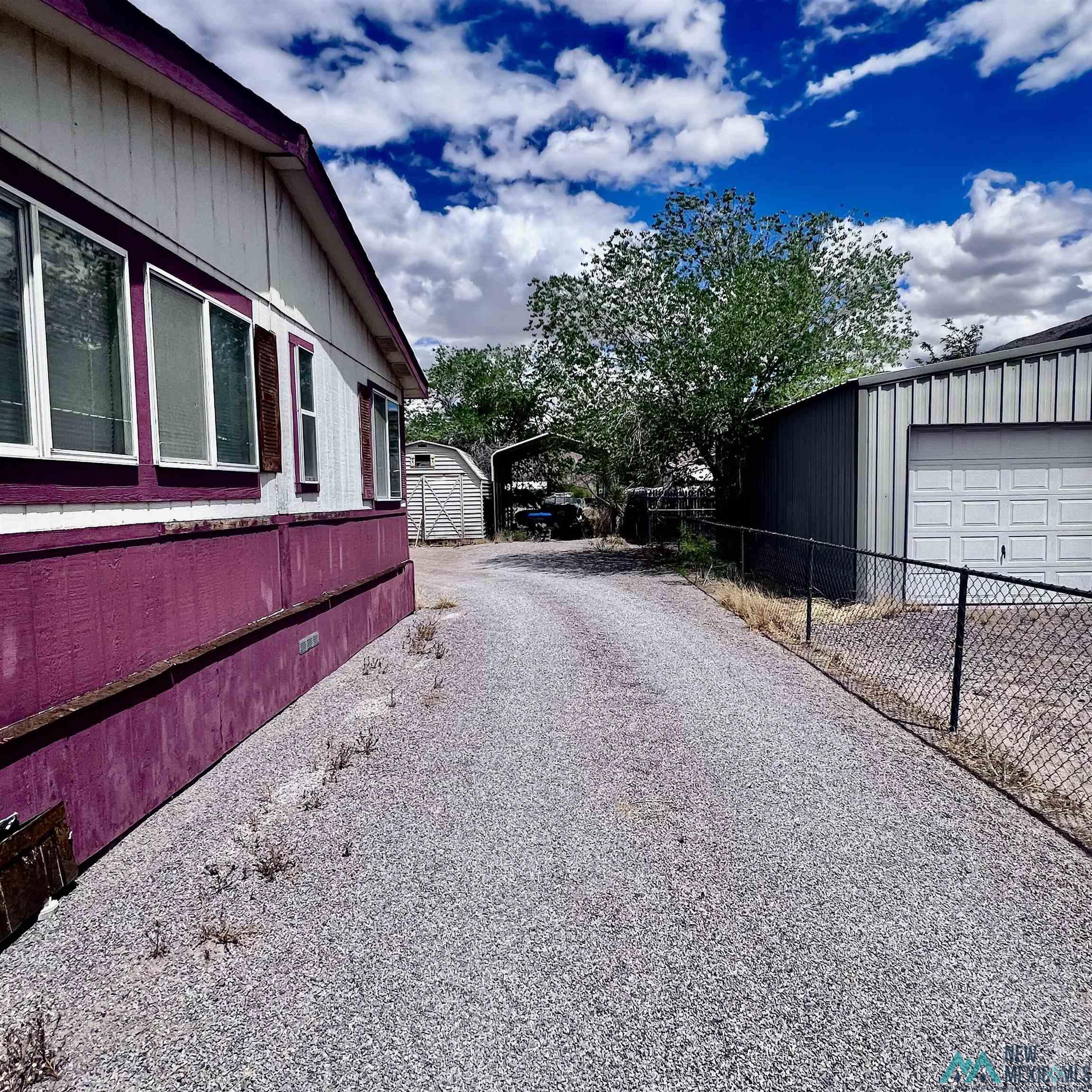 202 Ploen Street, Truth Or Consequences, Texas image 7