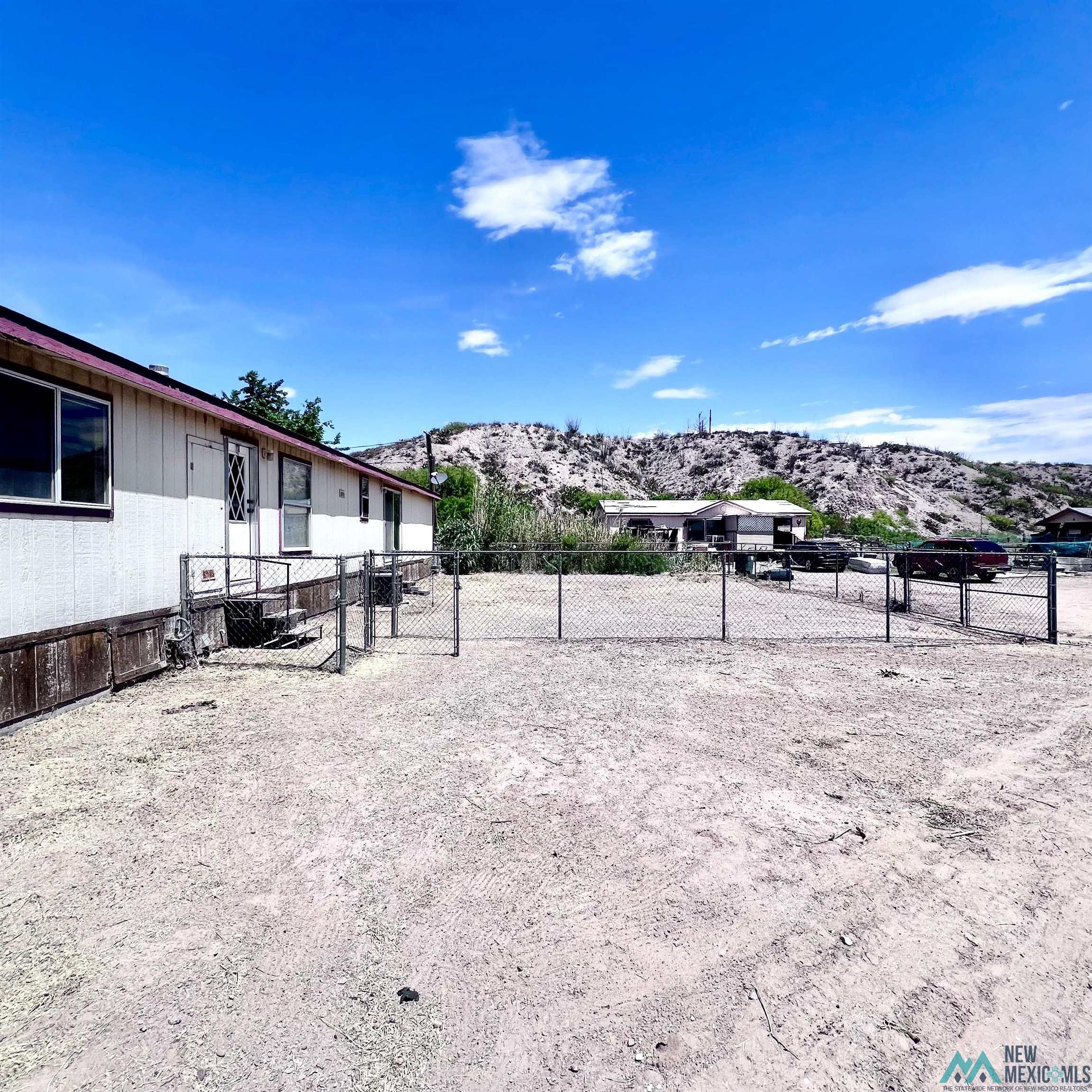 202 Ploen Street, Truth Or Consequences, Texas image 8