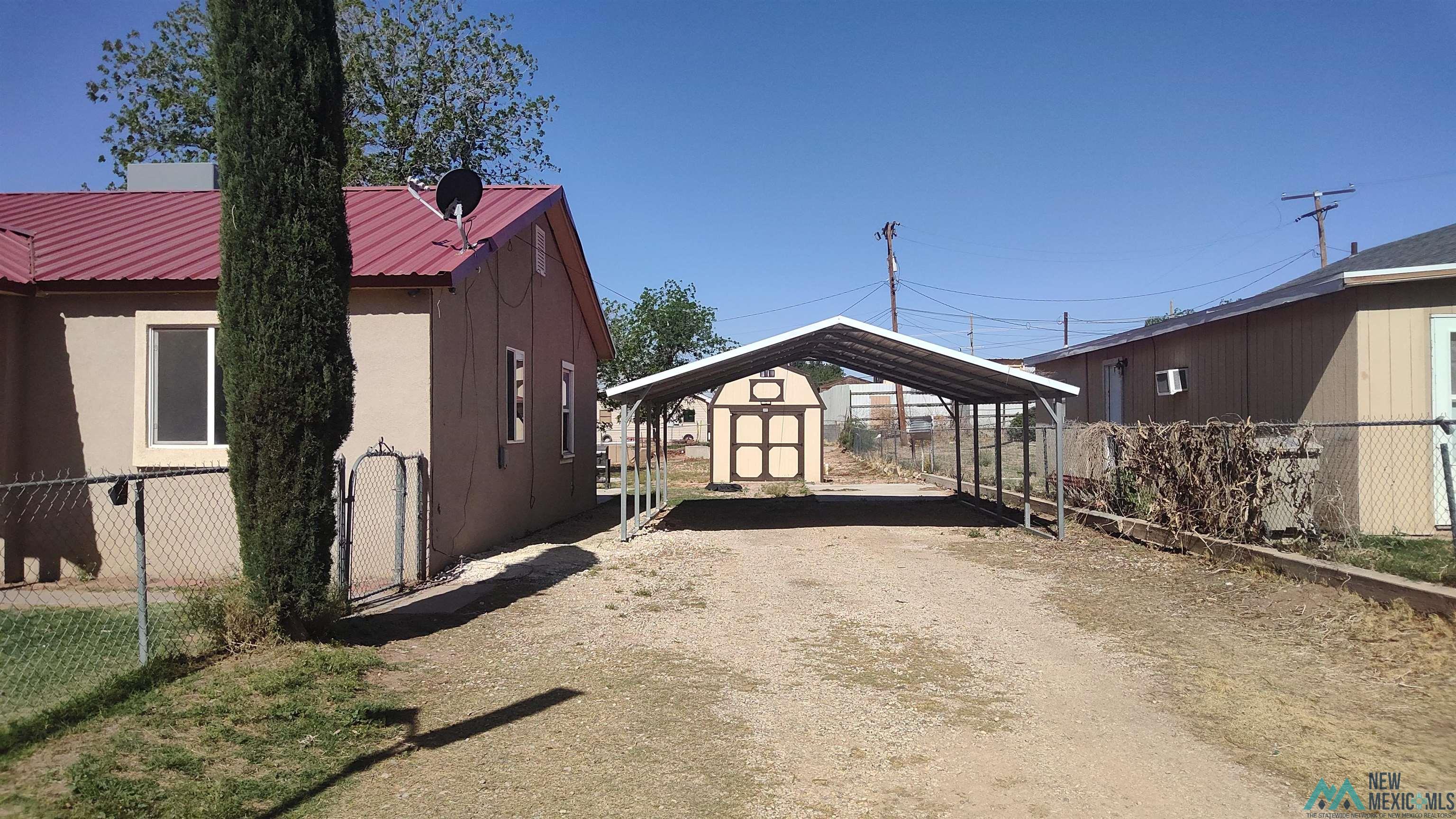 2325 Collins Avenue, Carlsbad, Texas image 2