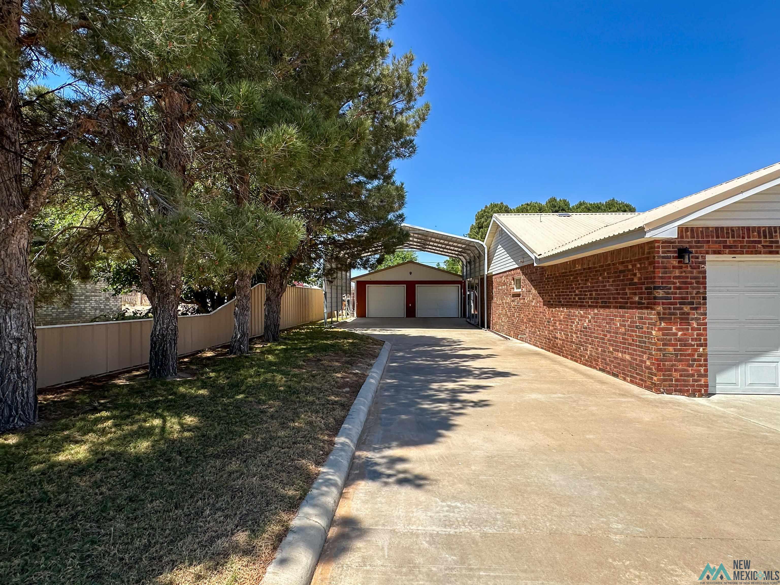 4707 Caballero Drive, Carlsbad, Texas image 6