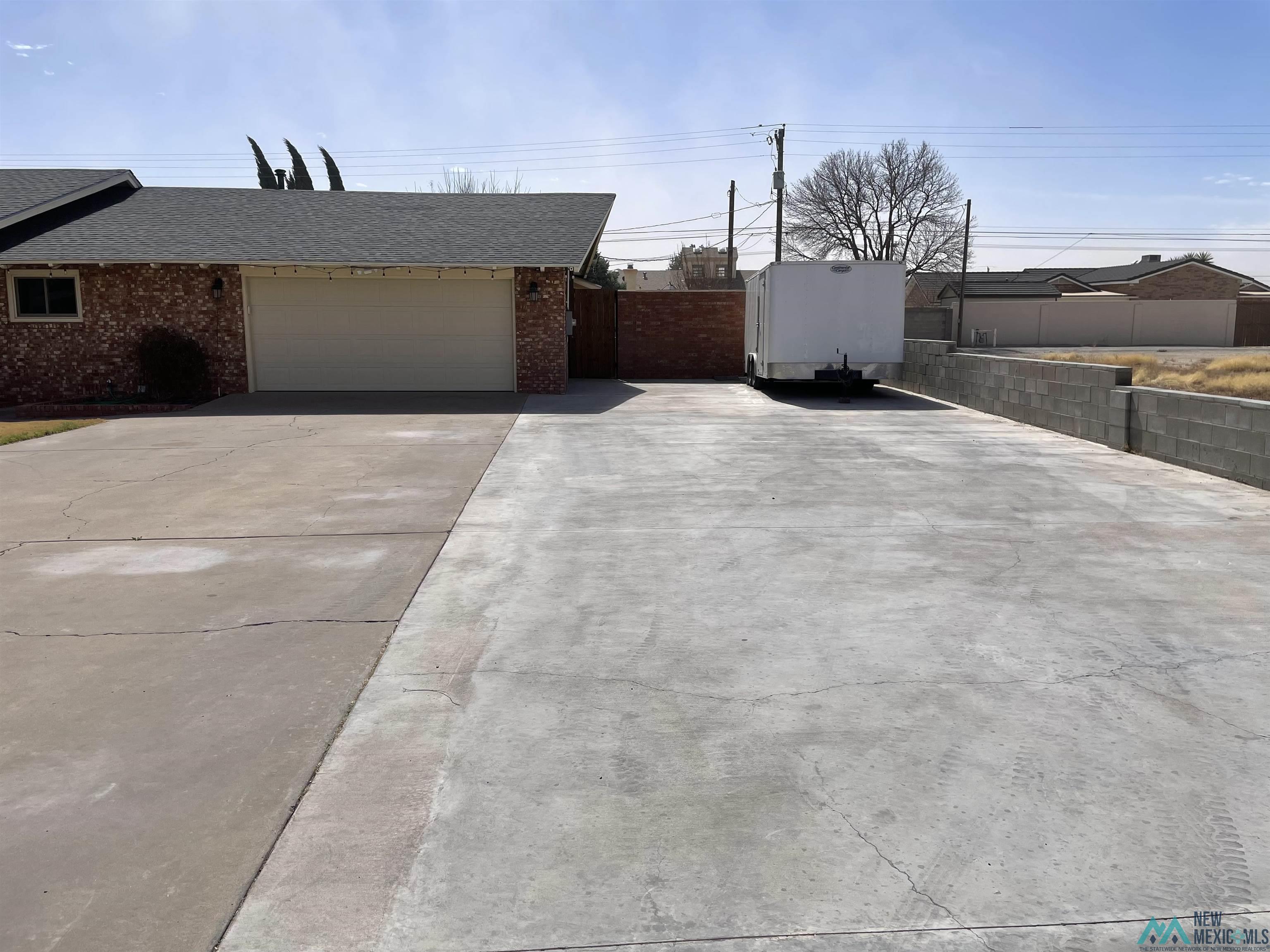 2403 W Loma Drive, Artesia, New Mexico image 4