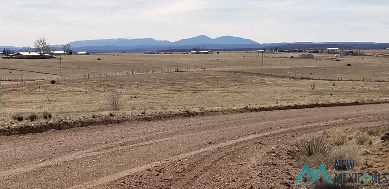 18 Broadmoor Road, Moriarty, New Mexico image 1