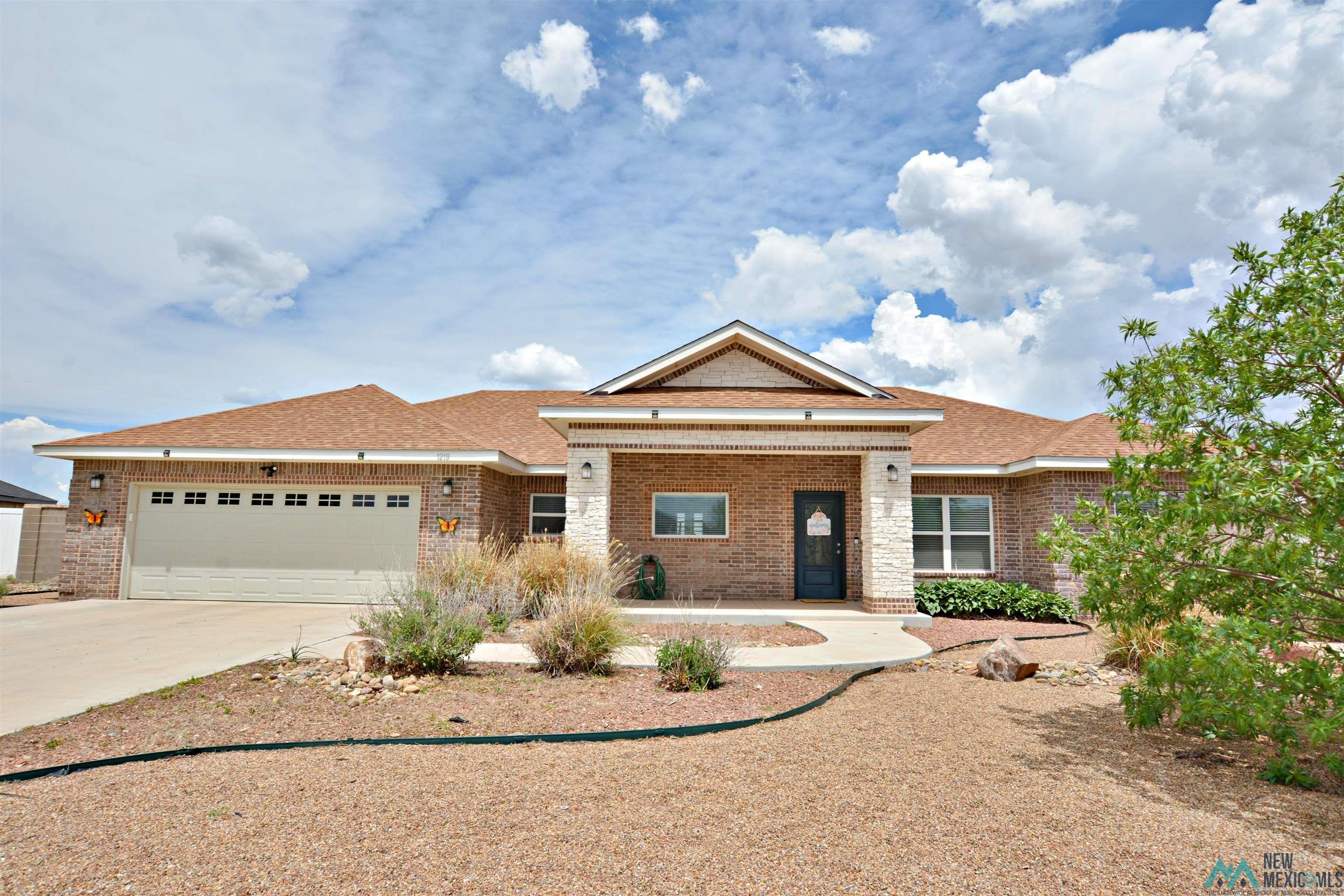 1219 Oakwood Circle, Portales, Texas image 1