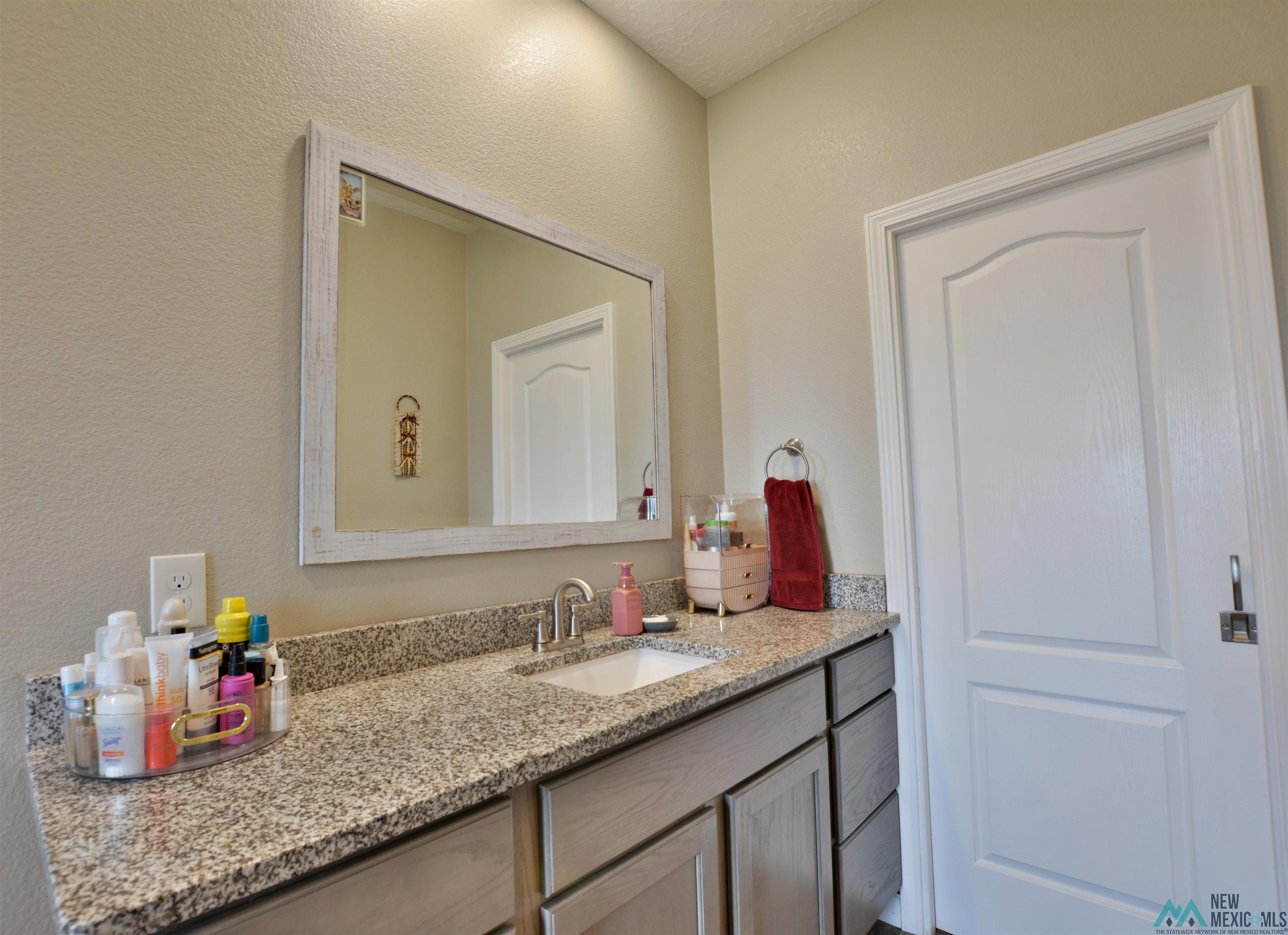 1219 Oakwood Circle, Portales, Texas image 20