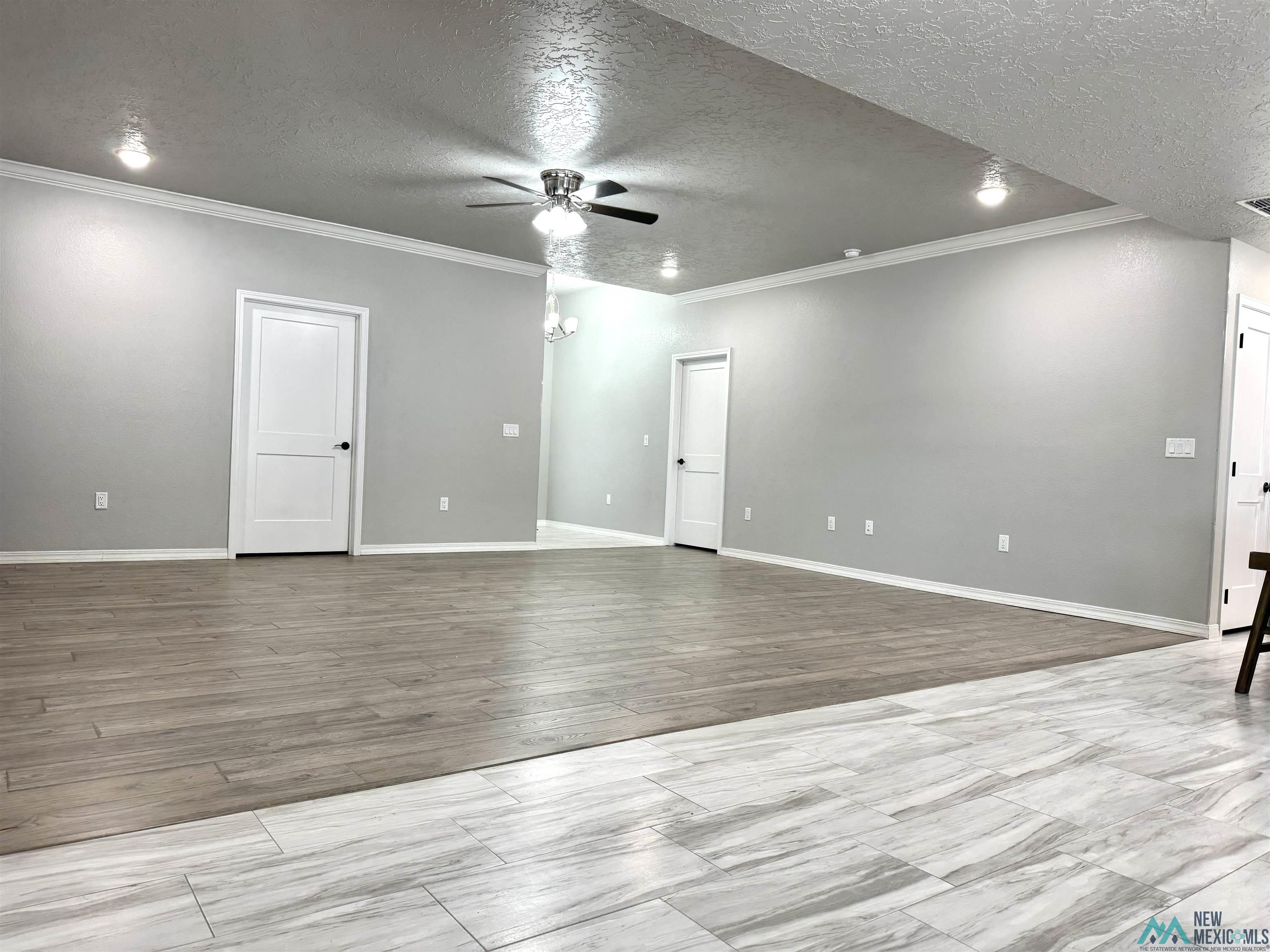 2621 Northglen Drive, Clovis, Texas image 9