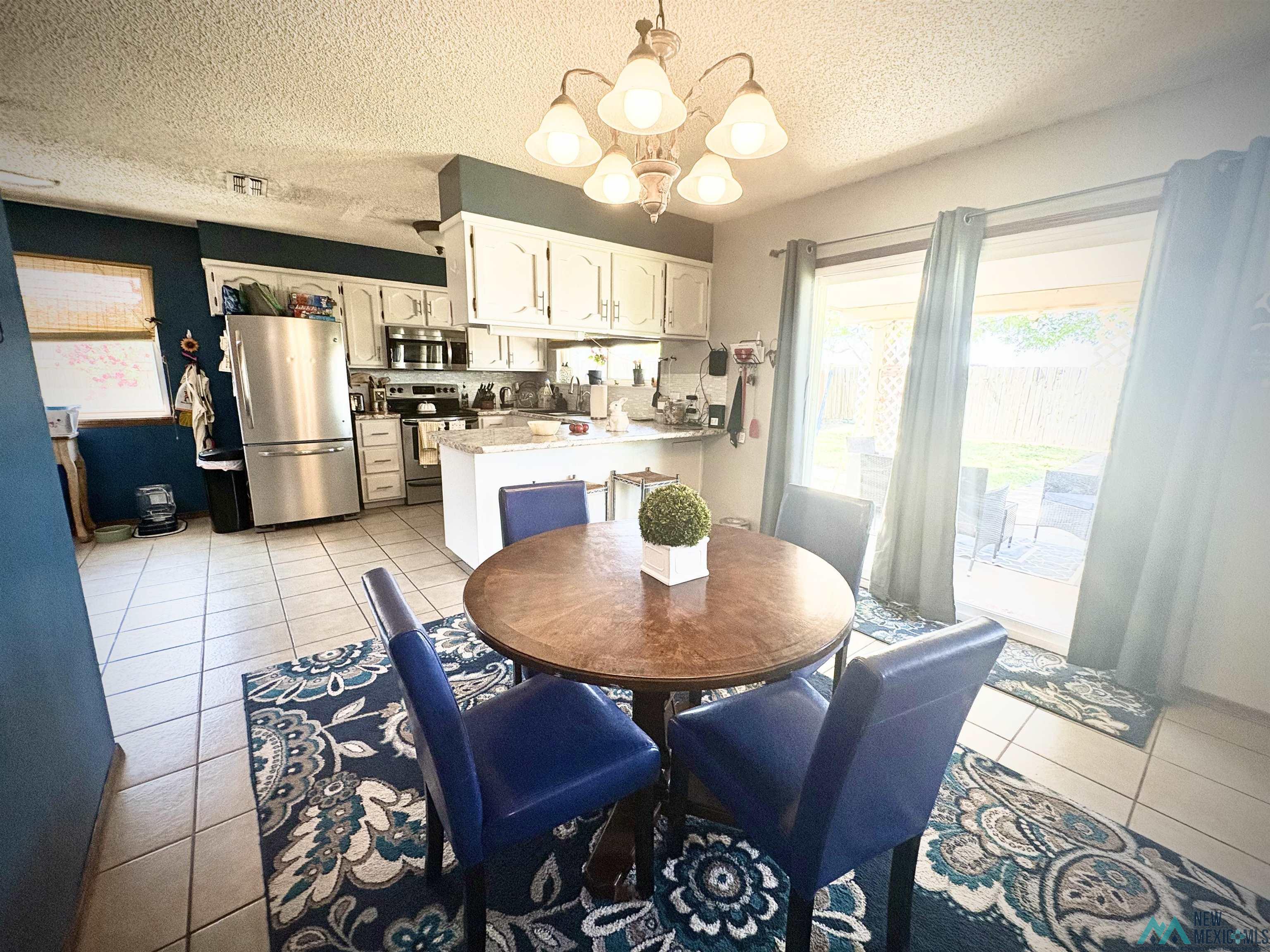 505 Mission Arch Drive, Roswell, Texas image 4
