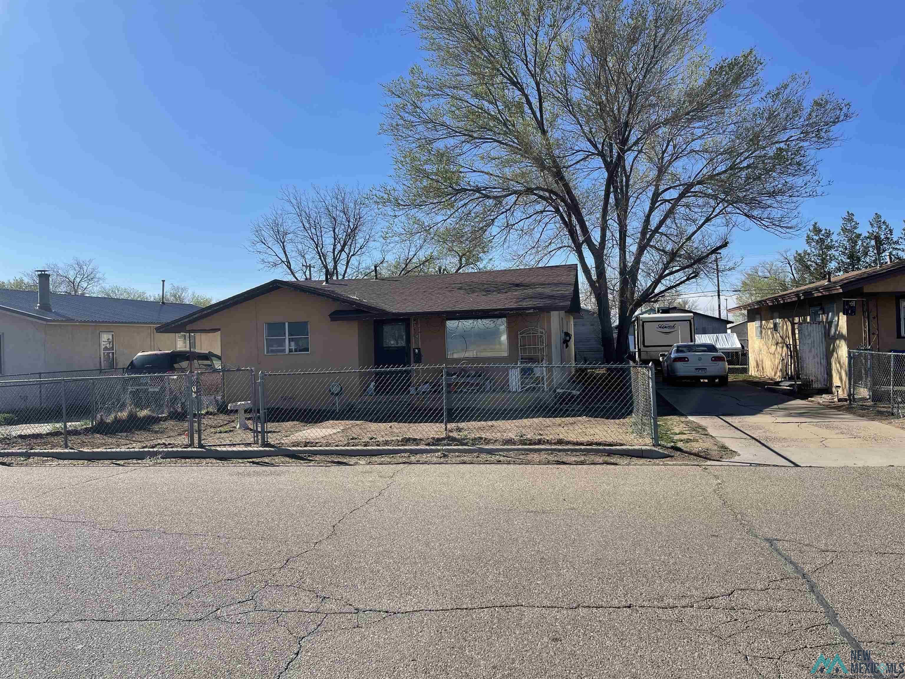 908 E Elbe Avenue, Portales, Texas image 1