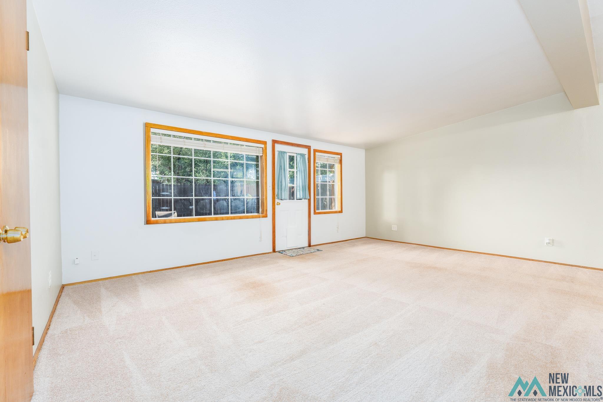 Clovis, New Mexico 88101, United States, 3 Bedrooms Bedrooms, ,2 BathroomsBathrooms,Residential,Active,190352