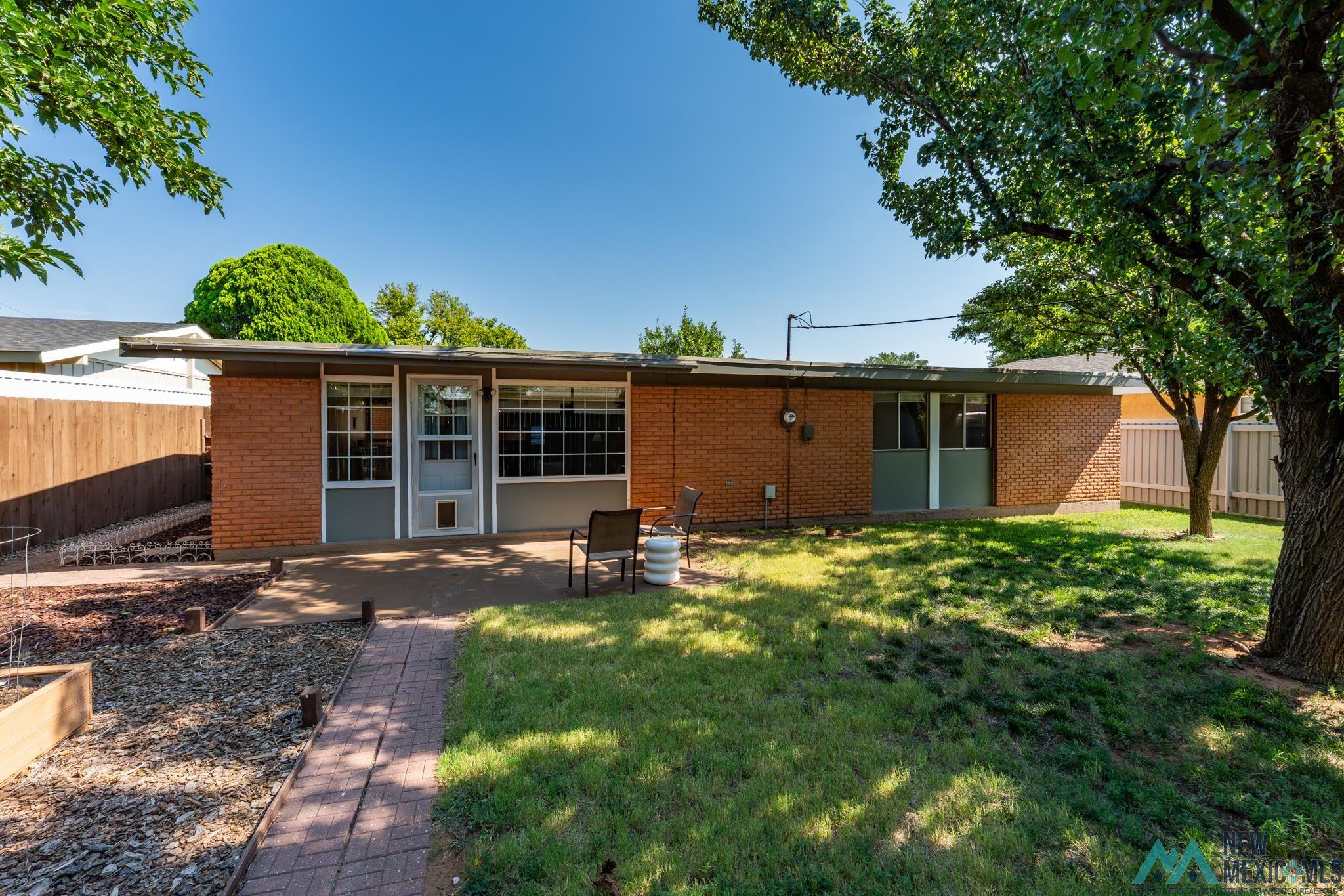 Clovis, New Mexico 88101, United States, 3 Bedrooms Bedrooms, ,2 BathroomsBathrooms,Residential,Active,190352