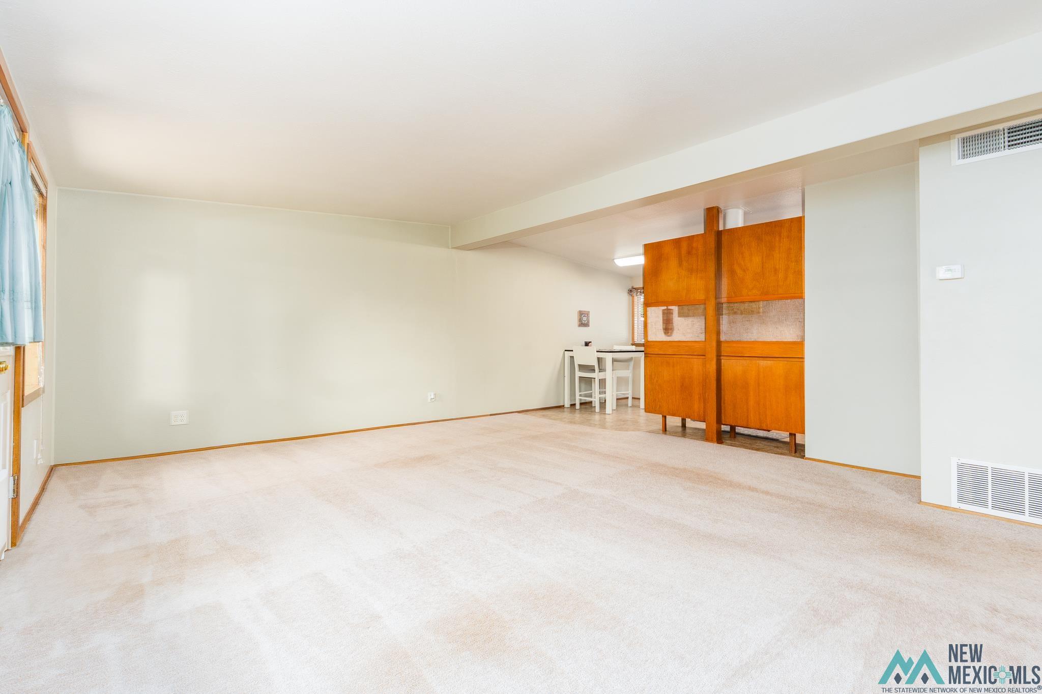 Clovis, New Mexico 88101, United States, 3 Bedrooms Bedrooms, ,2 BathroomsBathrooms,Residential,Active,190352