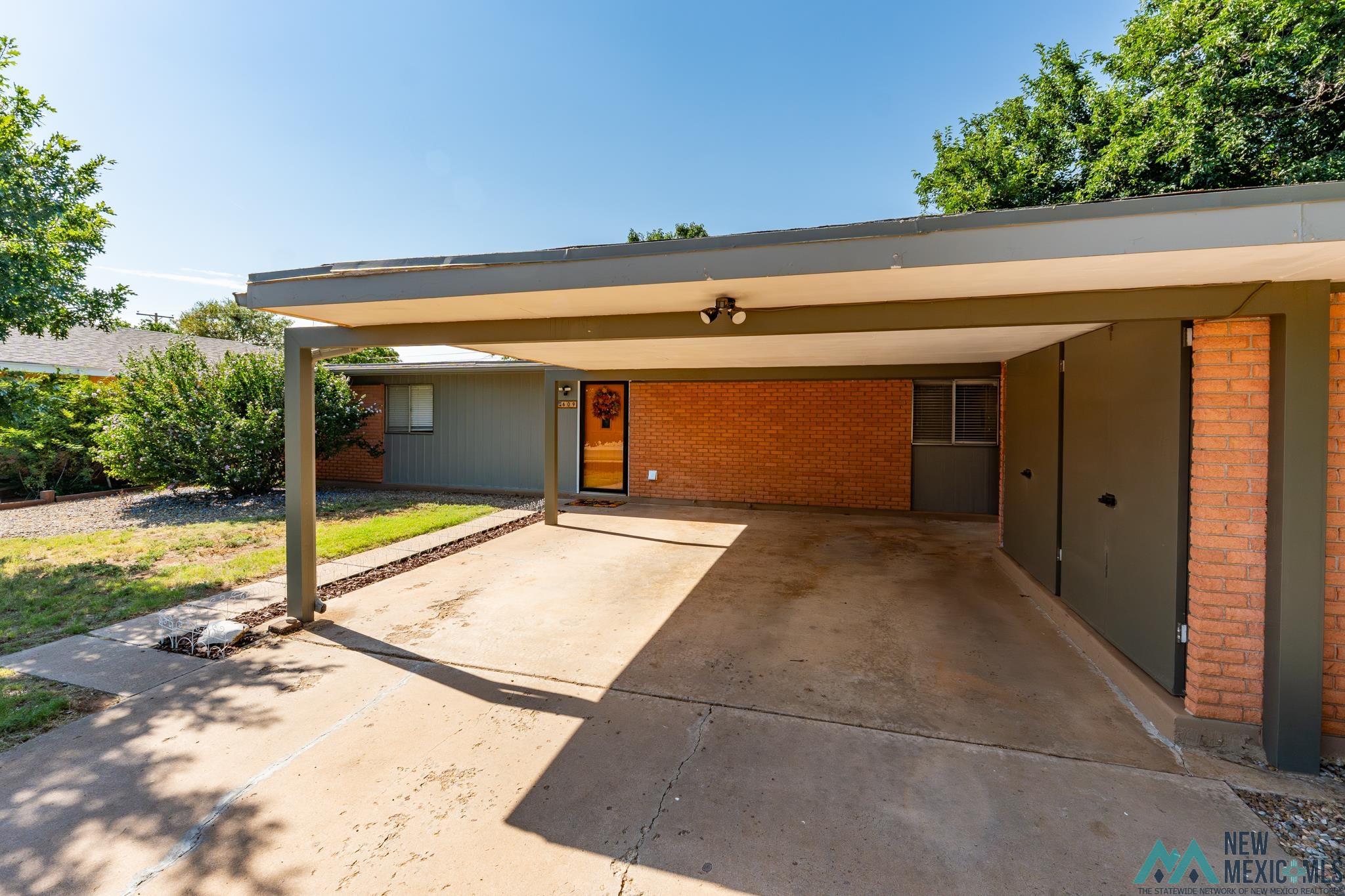 Clovis, New Mexico 88101, United States, 3 Bedrooms Bedrooms, ,2 BathroomsBathrooms,Residential,Active,190352