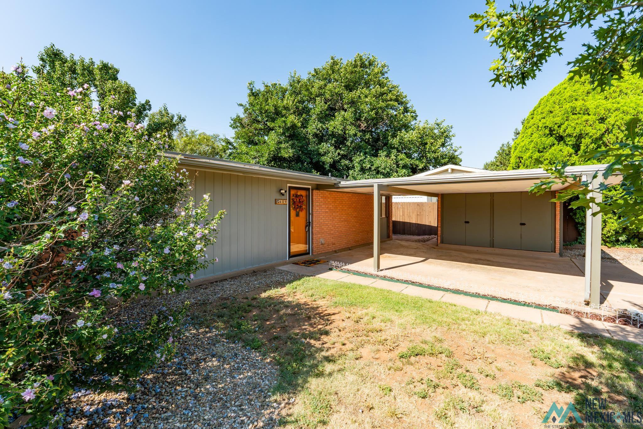 Clovis, New Mexico 88101, United States, 3 Bedrooms Bedrooms, ,2 BathroomsBathrooms,Residential,Active,190352