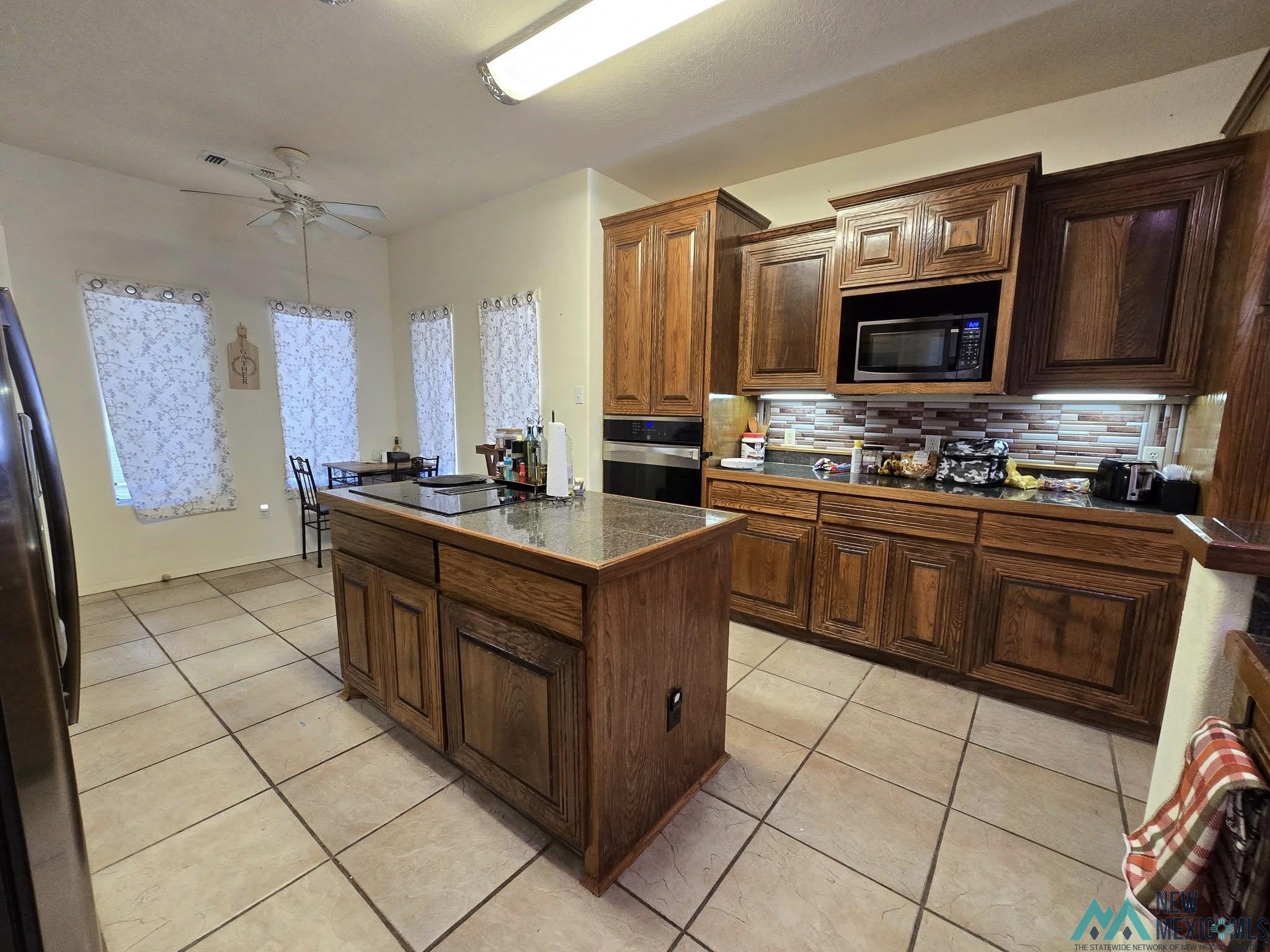 507 Oakwood Place, Carlsbad, Texas image 6