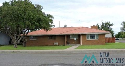 Homes For Sale - 401 Washington Street<br/> Clayton, NM 88415