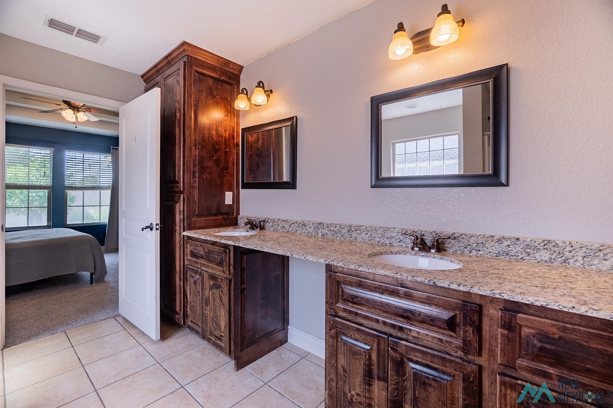 705 Almond Tree Ln, Clovis, Texas image 9