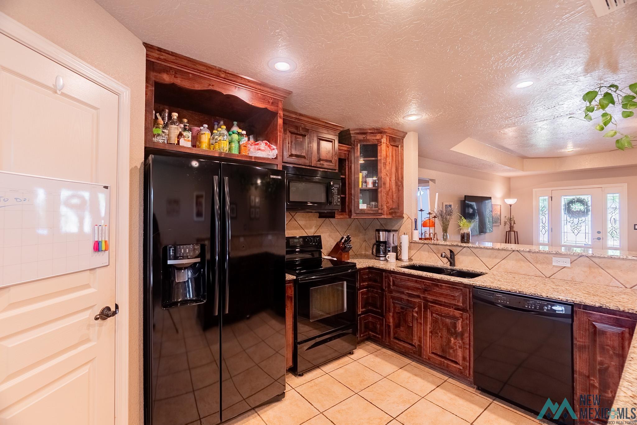 705 Almond Tree Ln, Clovis, Texas image 6