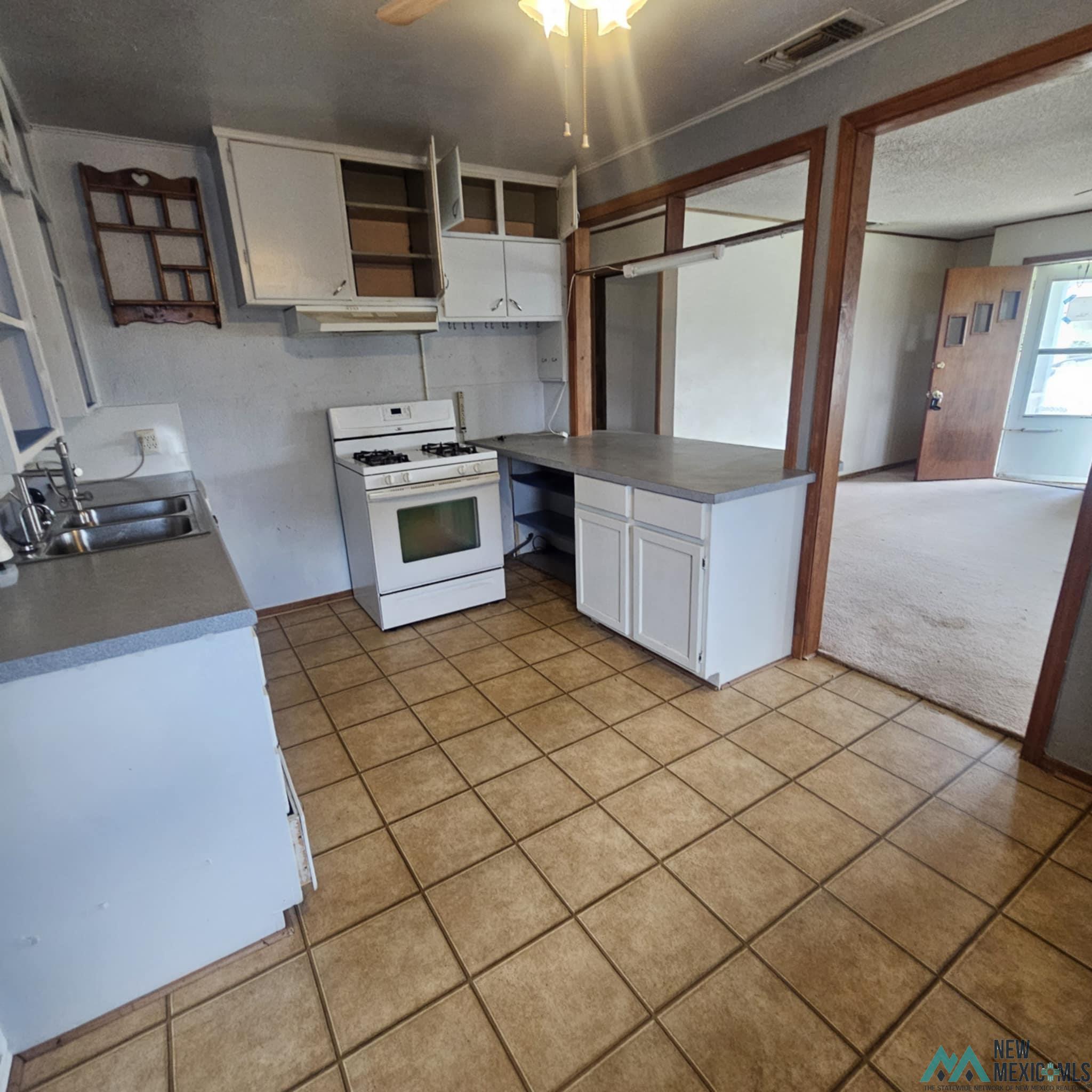 Texico, New Mexico 88135, United States, 3 Bedrooms Bedrooms, ,2 BathroomsBathrooms,Residential,Active,147780