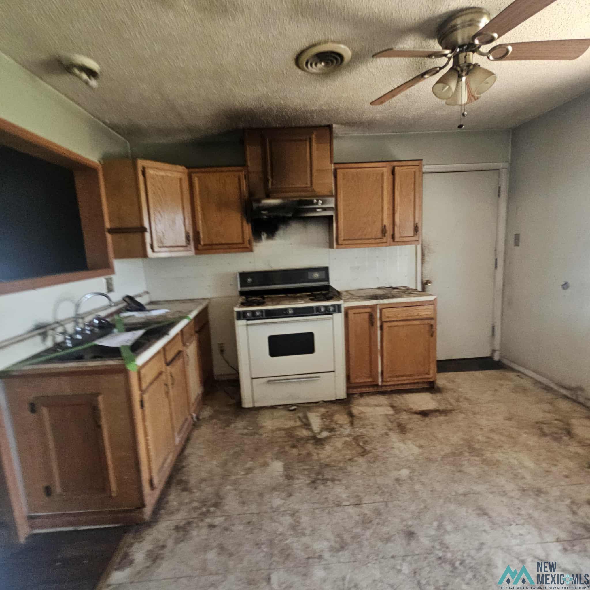 Clovis, New Mexico 88101, United States, 2 Bedrooms Bedrooms, ,1 BathroomBathrooms,Residential,Active,221164