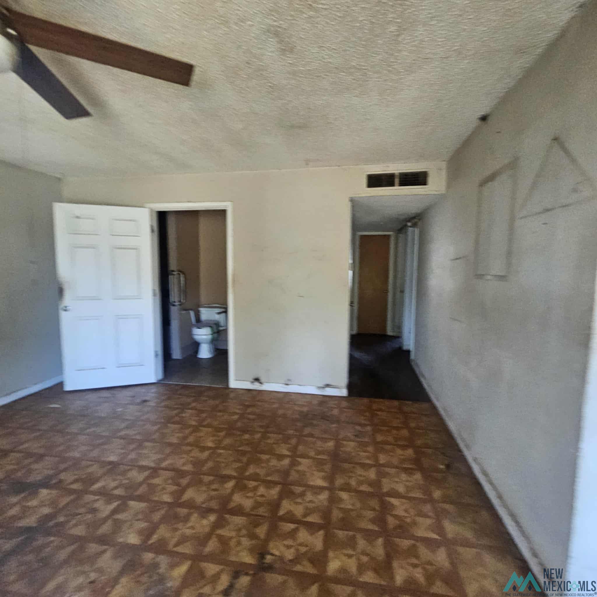 Clovis, New Mexico 88101, United States, 2 Bedrooms Bedrooms, ,1 BathroomBathrooms,Residential,Active,221164