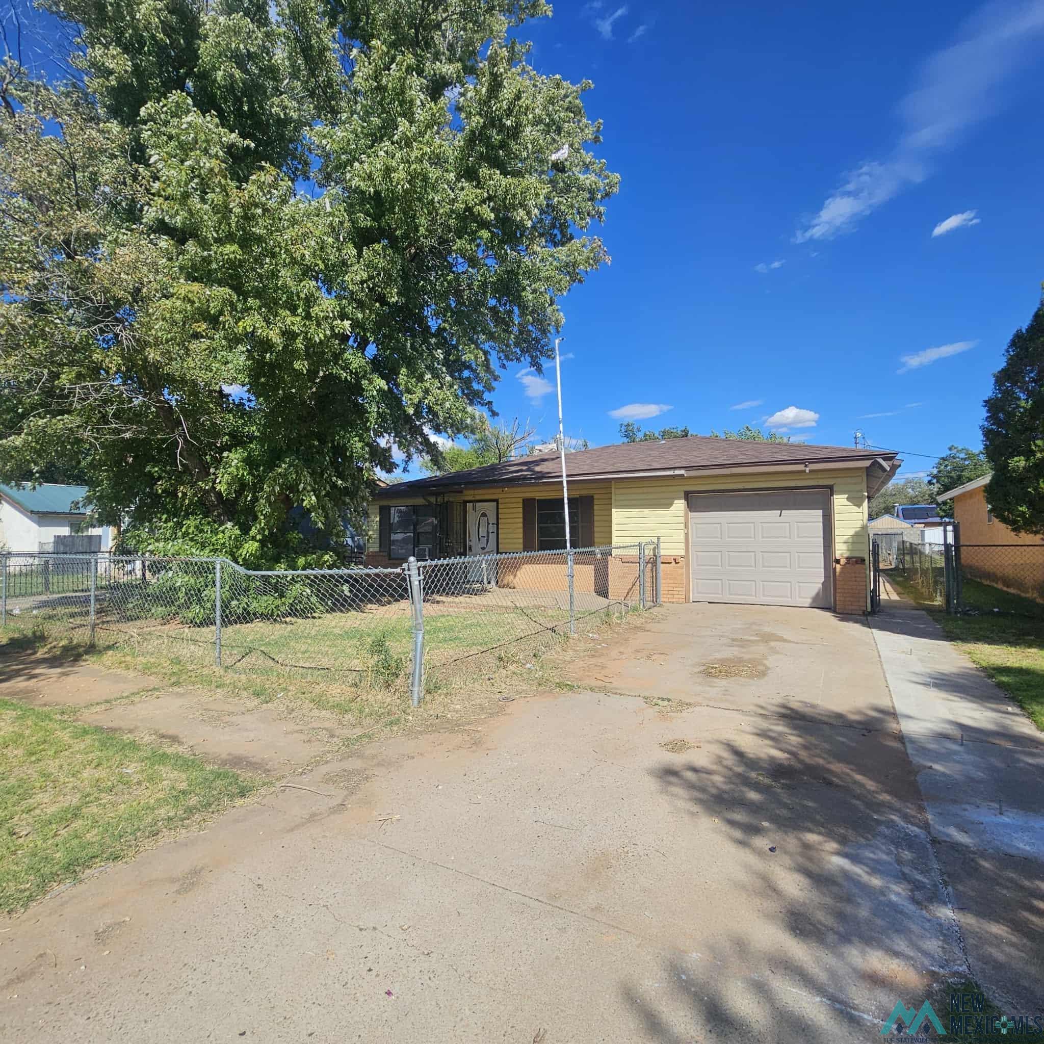 Clovis, New Mexico 88101, United States, 2 Bedrooms Bedrooms, ,1 BathroomBathrooms,Residential,Active,221164