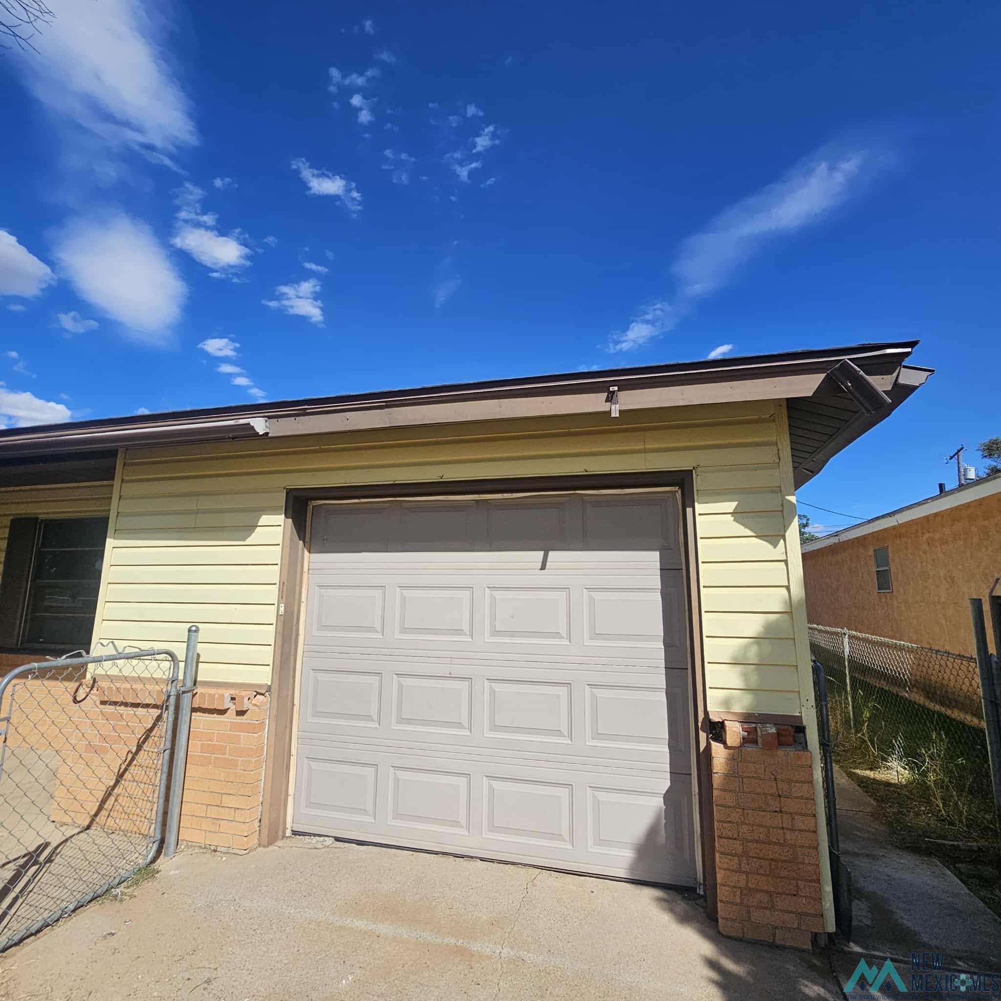 Clovis, New Mexico 88101, United States, 2 Bedrooms Bedrooms, ,1 BathroomBathrooms,Residential,Active,221164