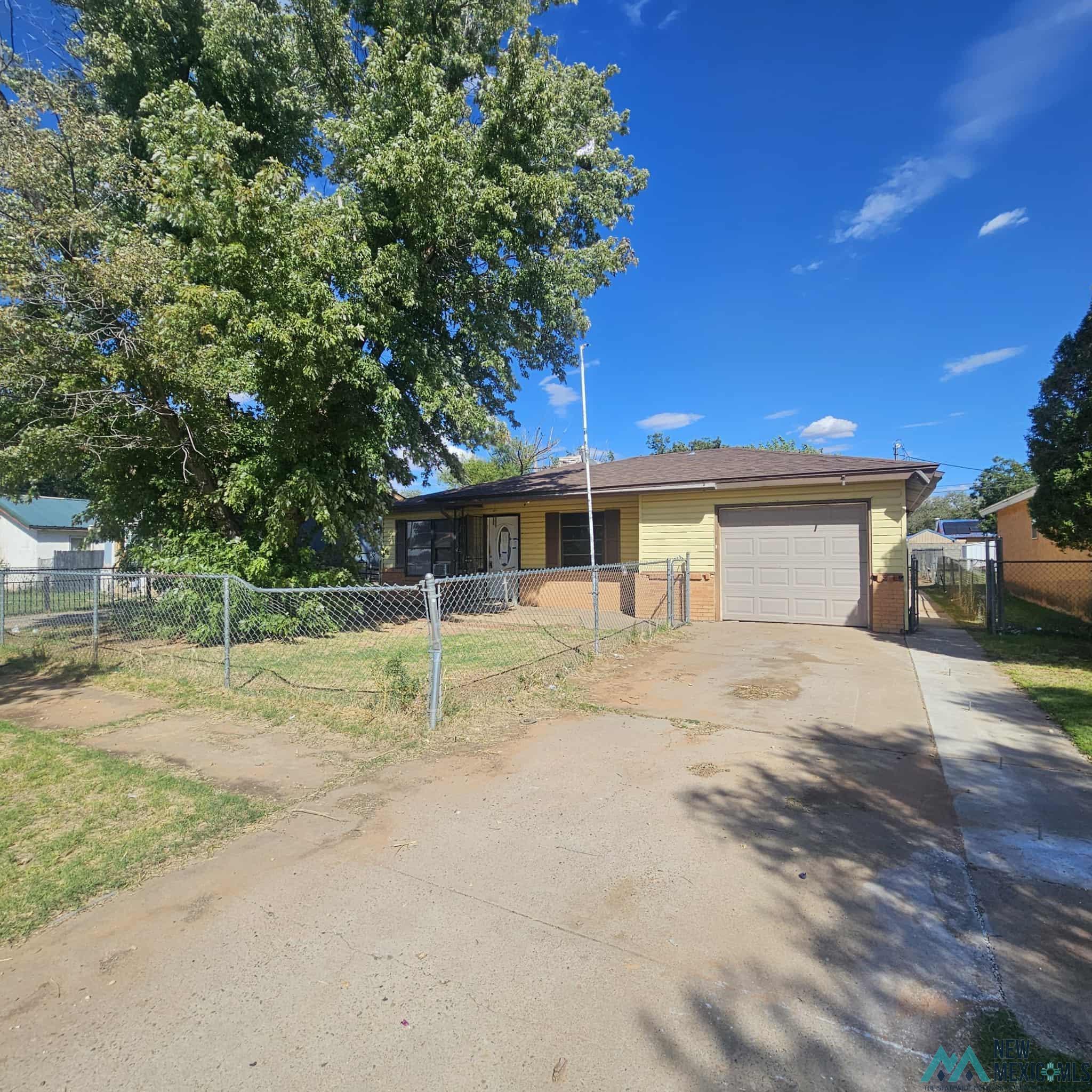 Clovis, New Mexico 88101, United States, 2 Bedrooms Bedrooms, ,1 BathroomBathrooms,Residential,Active,221164