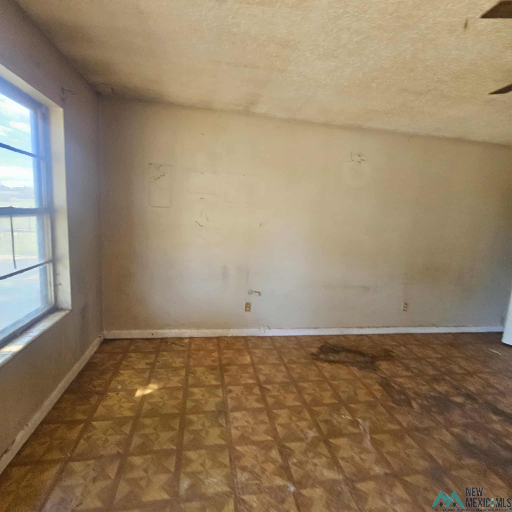 Clovis, New Mexico 88101, United States, 2 Bedrooms Bedrooms, ,1 BathroomBathrooms,Residential,Active,221164