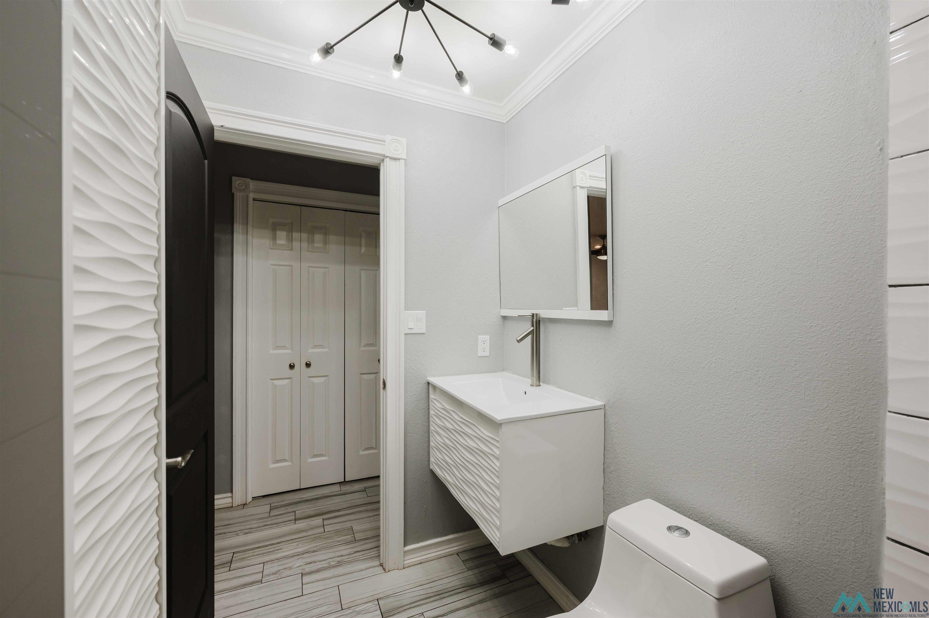 1308 S Sunset Avenue, Roswell, Texas image 35