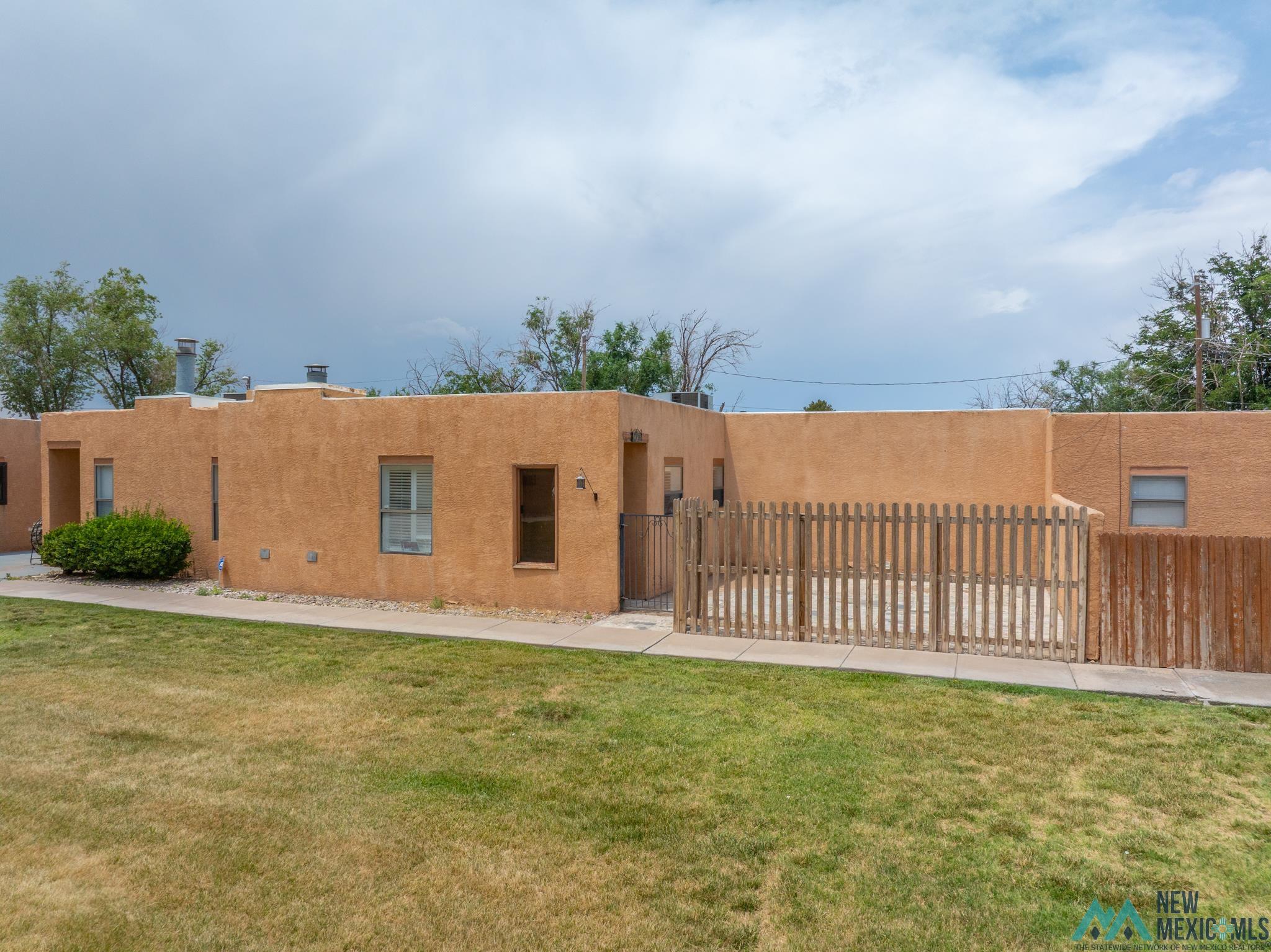 1308 S Sunset Avenue, Roswell, Texas image 4