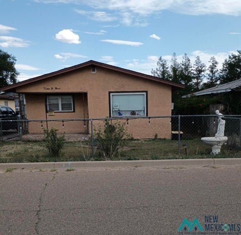 Mobile Home For Sale - 904 E Elbe Street<br/> Portales, NM 88101