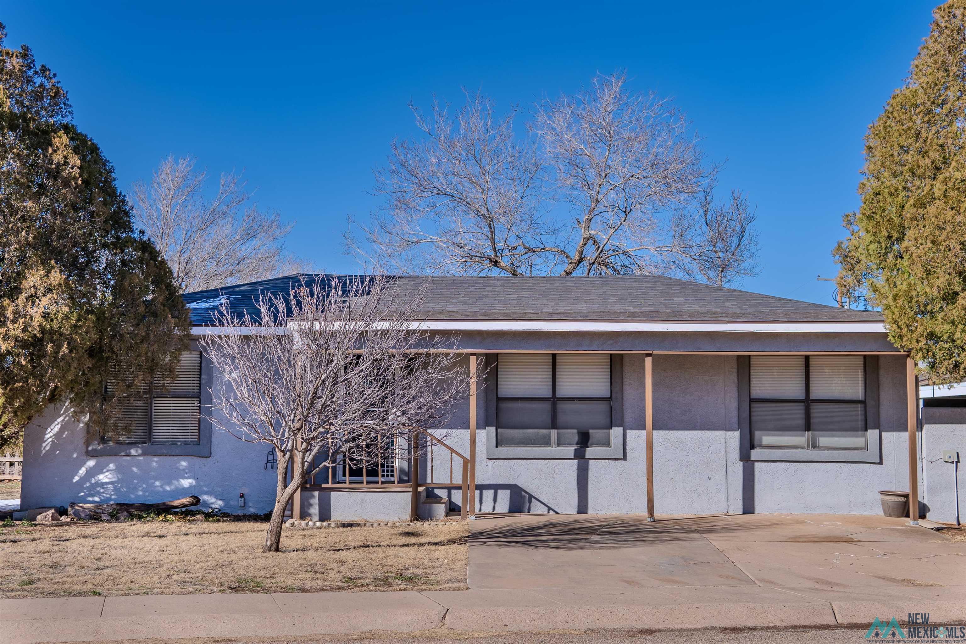 112 E Plaza Drive, Clovis, Texas image 1