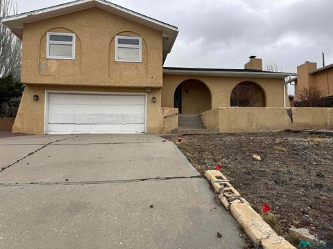 Homes For Sale - 1711 Mesquite Drive<br/> Gallup, NM 87301