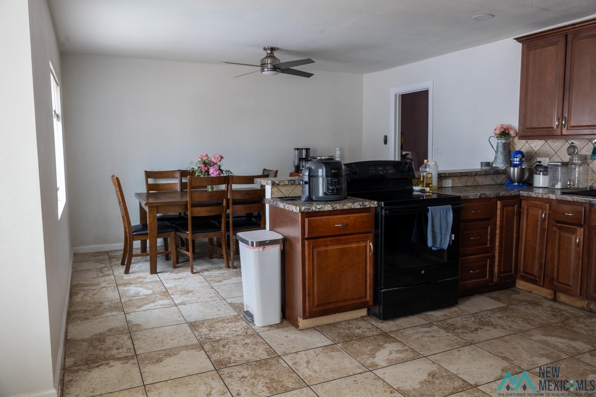 301 Hermosa Drive, Roswell, Texas image 8