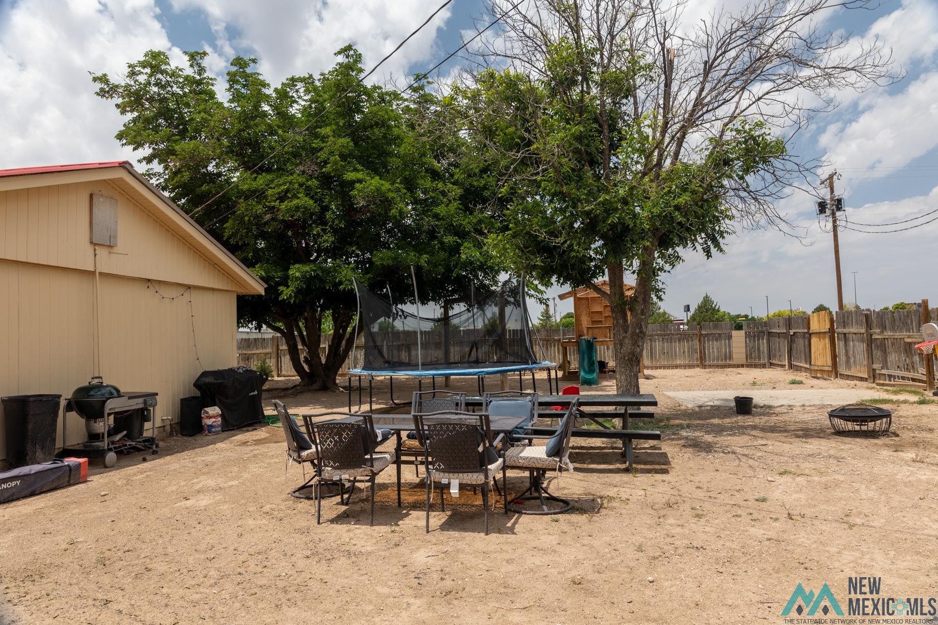 301 Hermosa Drive, Roswell, Texas image 25