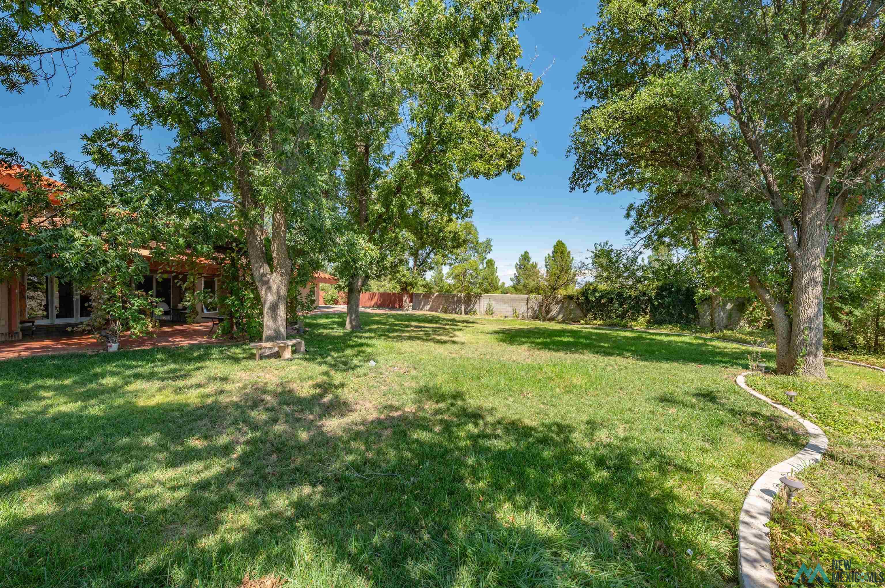 Roswell, New Mexico 88201, United States, 5 Bedrooms Bedrooms, ,4 BathroomsBathrooms,Residential,Active,223071